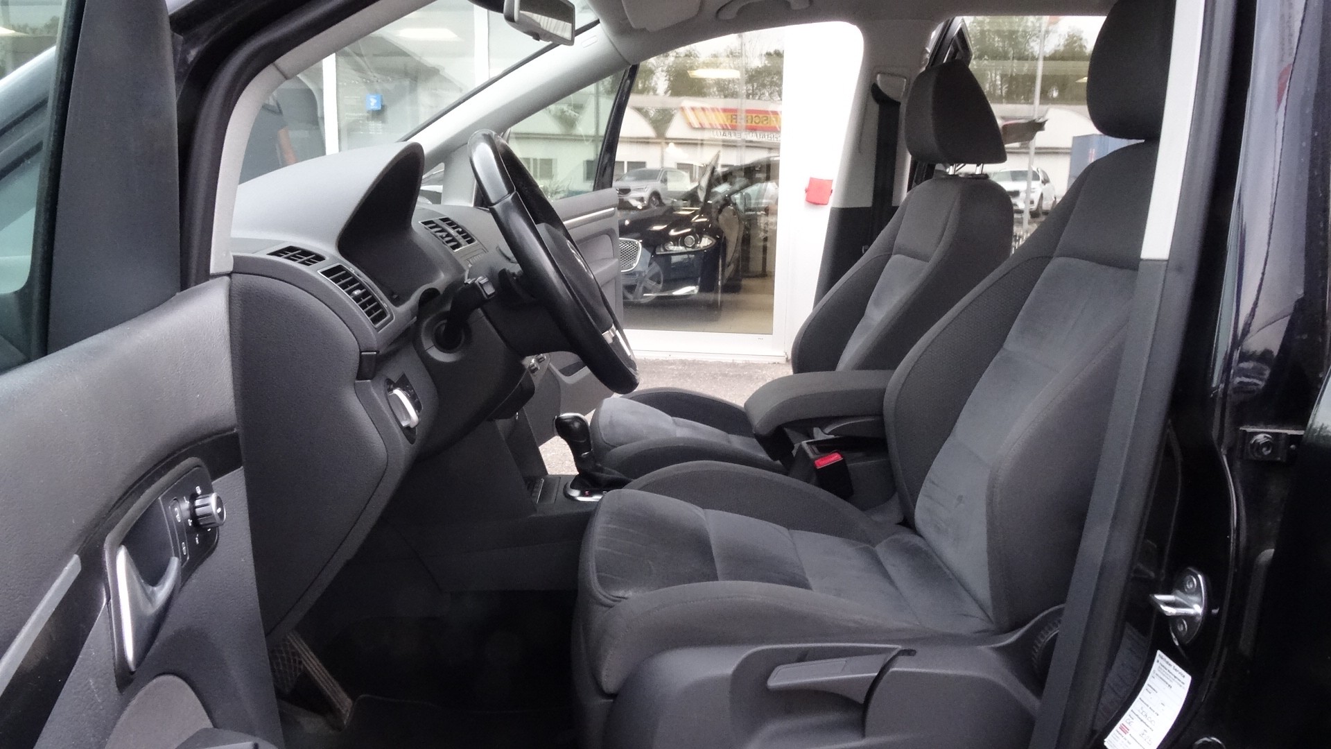 VW Touran 1.4 TSI Highline DSG-image-10
