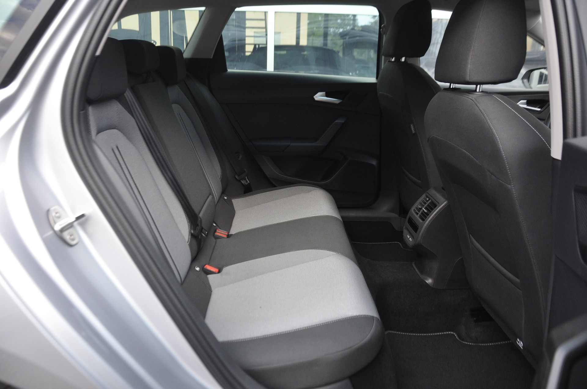 SEAT Leon ST 2.0 TDI EVO DSG 4Drive Style-image-8