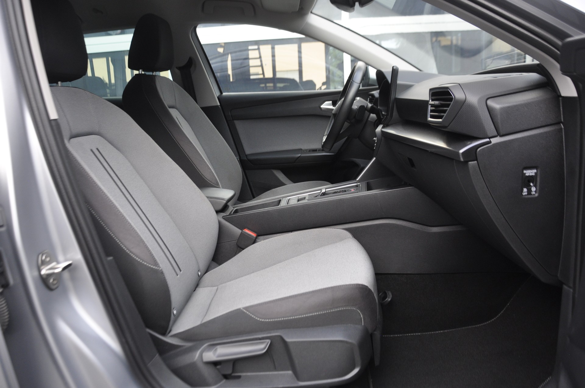 SEAT Leon ST 2.0 TDI EVO DSG 4Drive Style-image-7