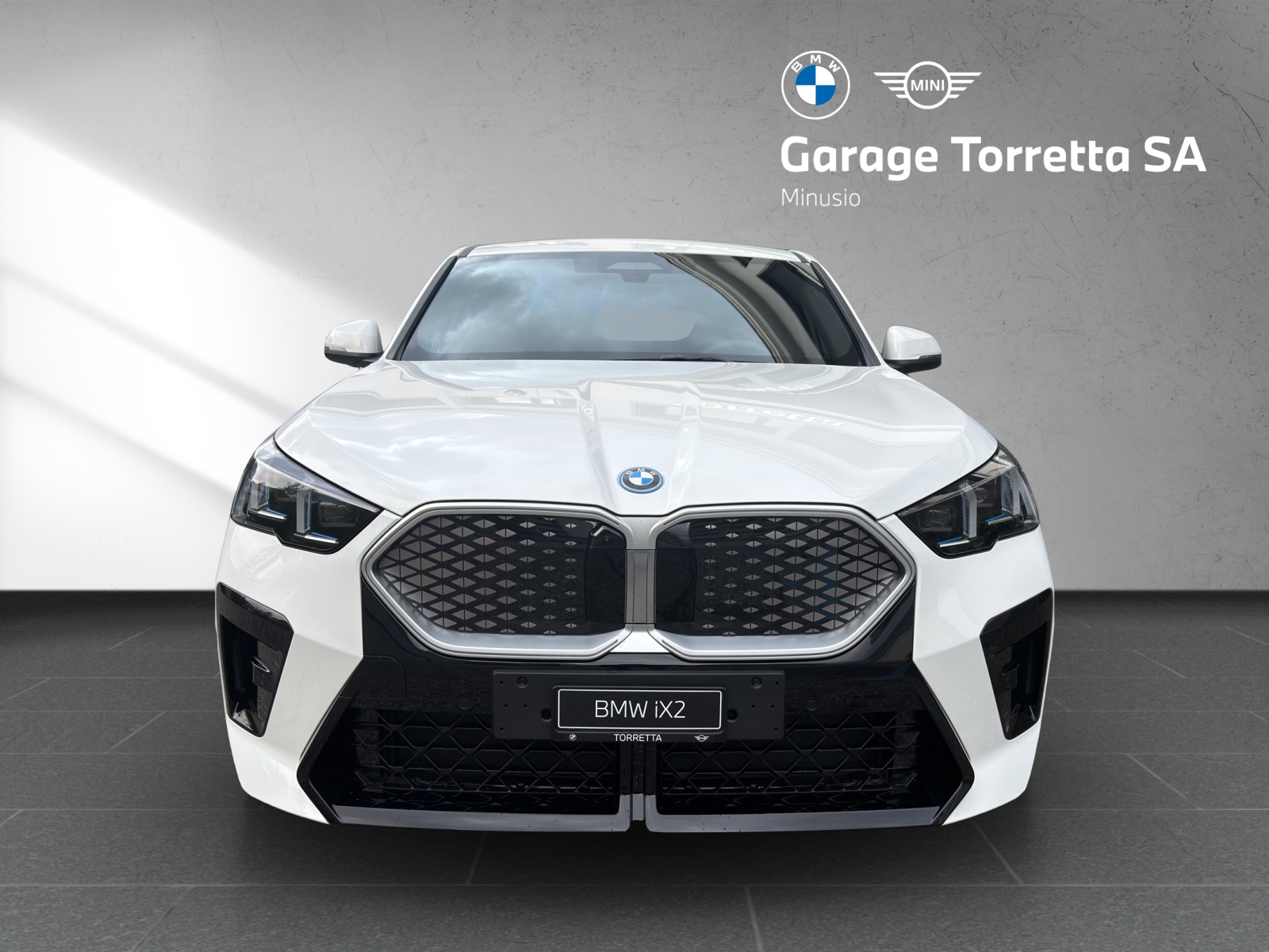 BMW iX2 xDrive 30 M Sport-image-7