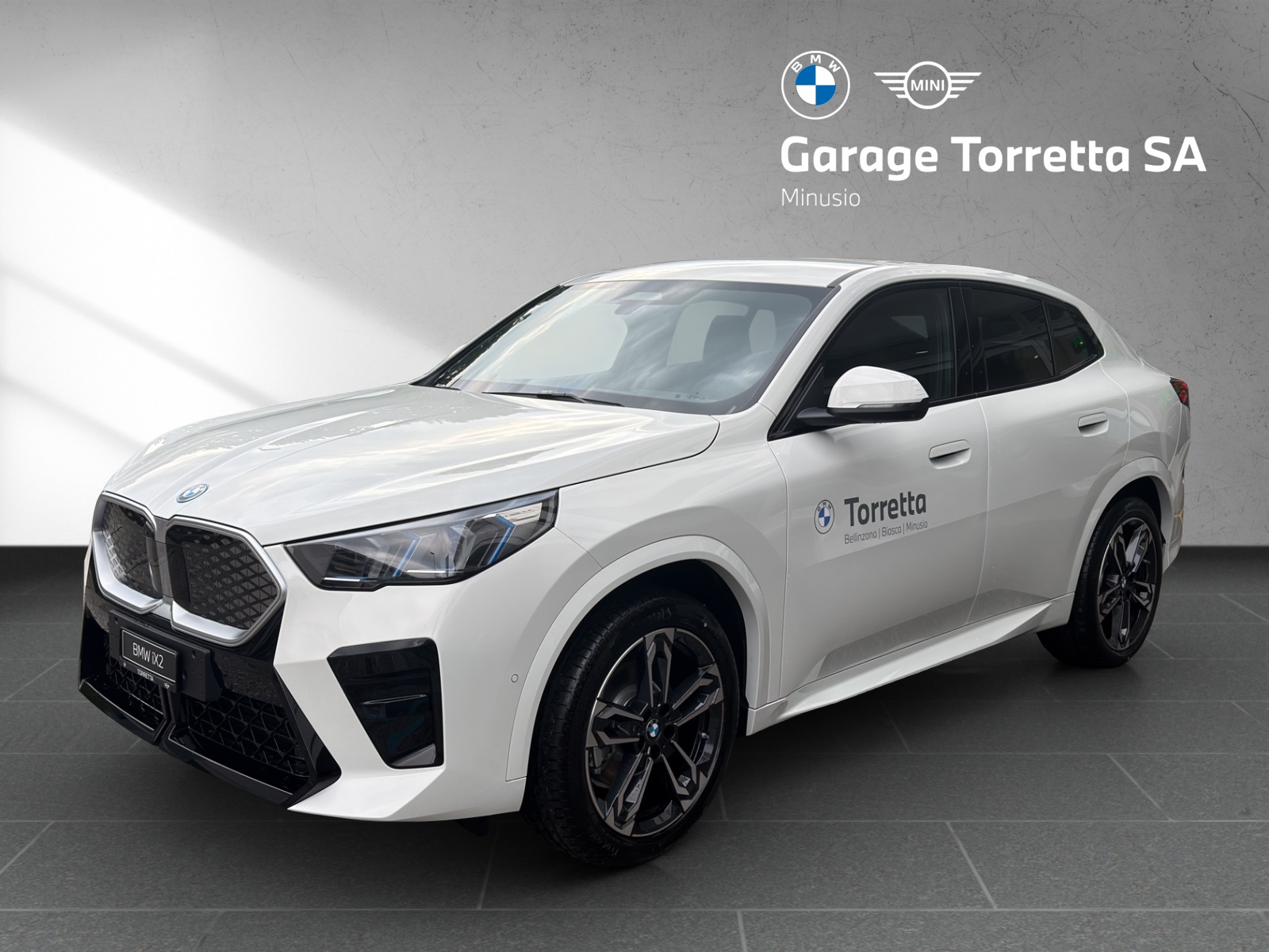 BMW iX2 xDrive 30 M Sport-image-0