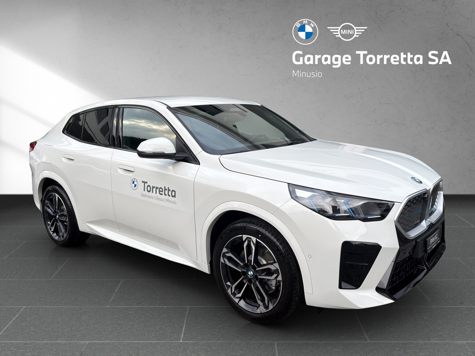 BMW iX2 xDrive 30 M Sport-image-6