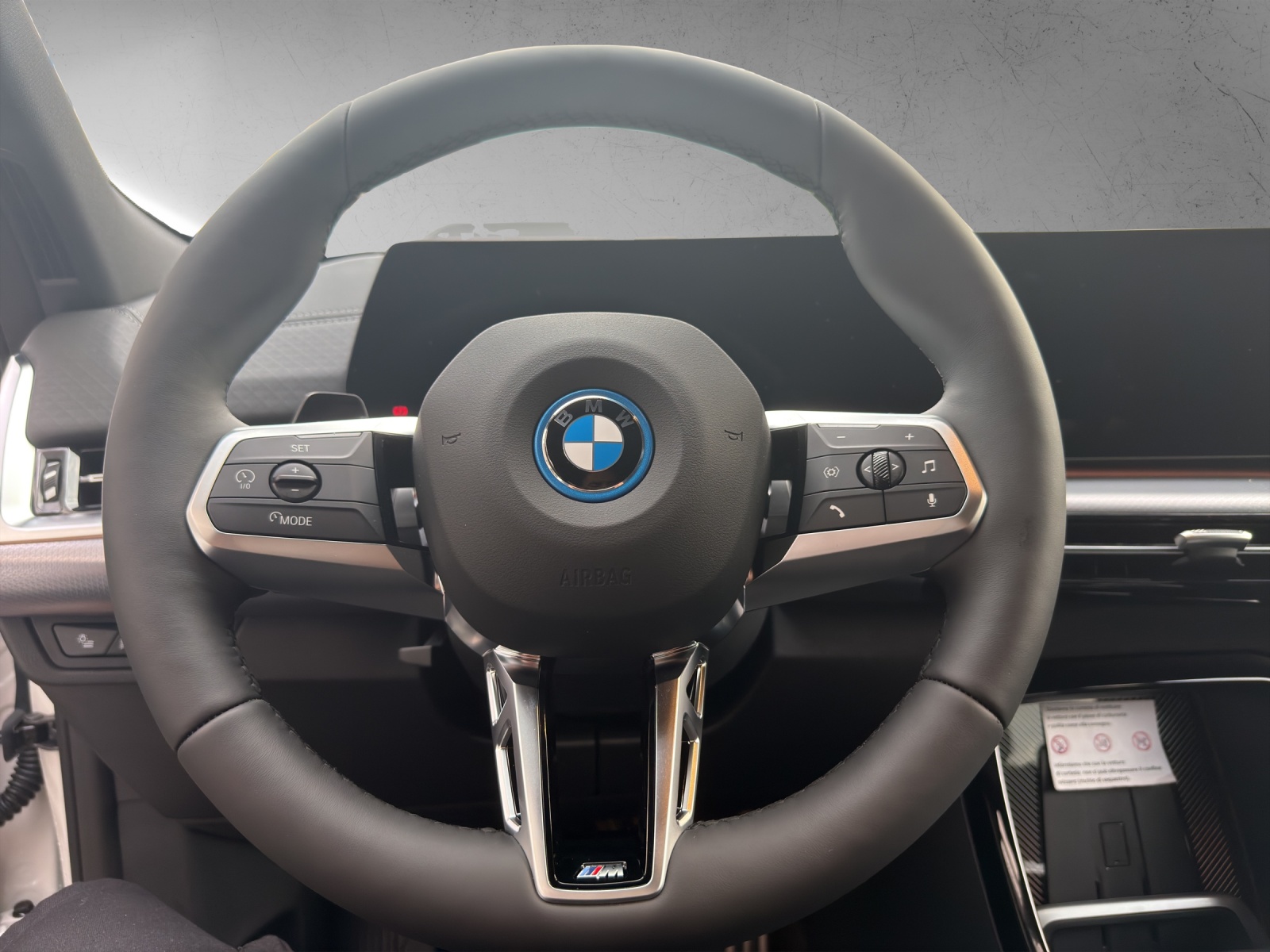 BMW iX2 xDrive 30 M Sport-image-12