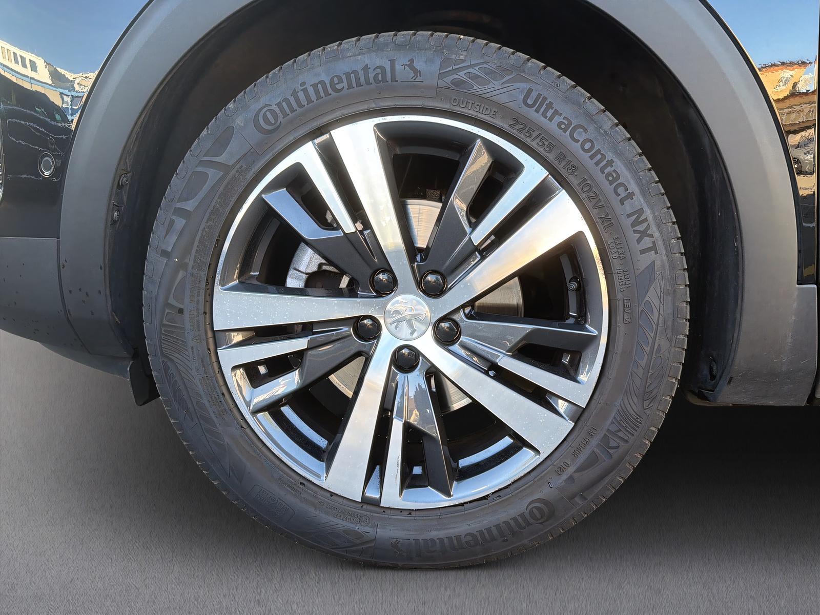 PEUGEOT 5008 1.2 PureTech Allure Pack-image-20