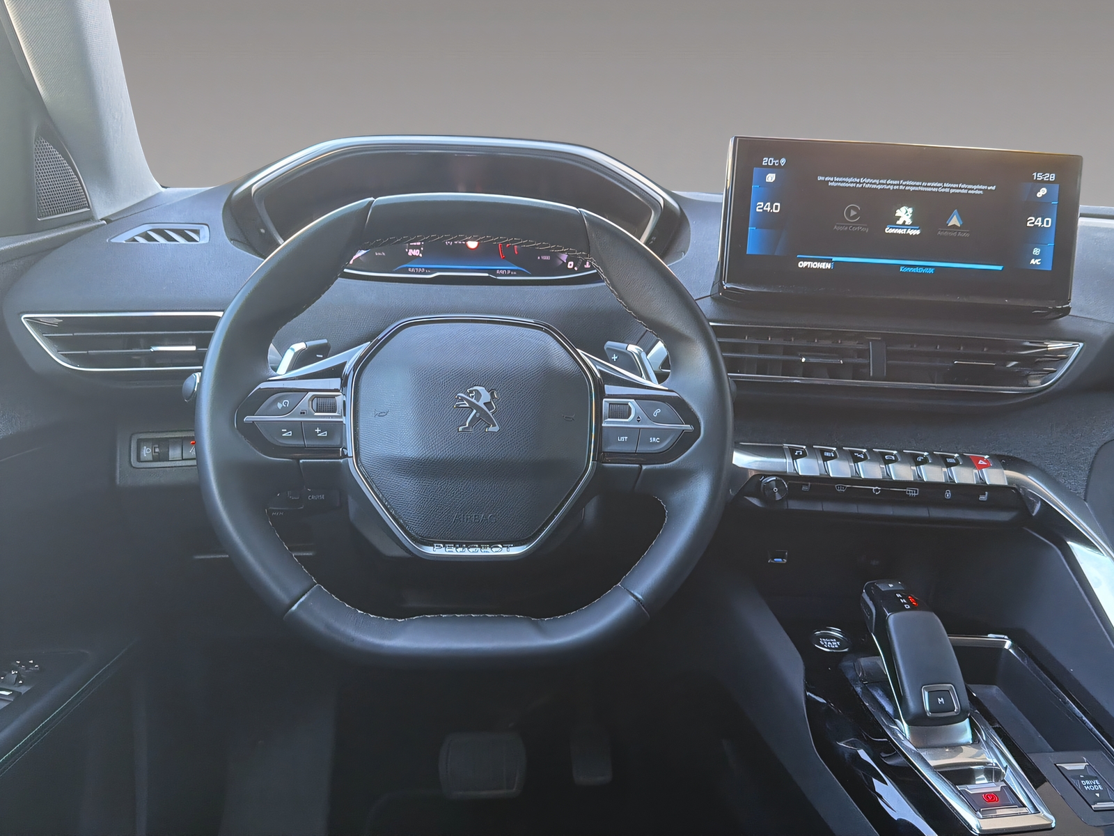 PEUGEOT 5008 1.2 PureTech Allure Pack-image-12