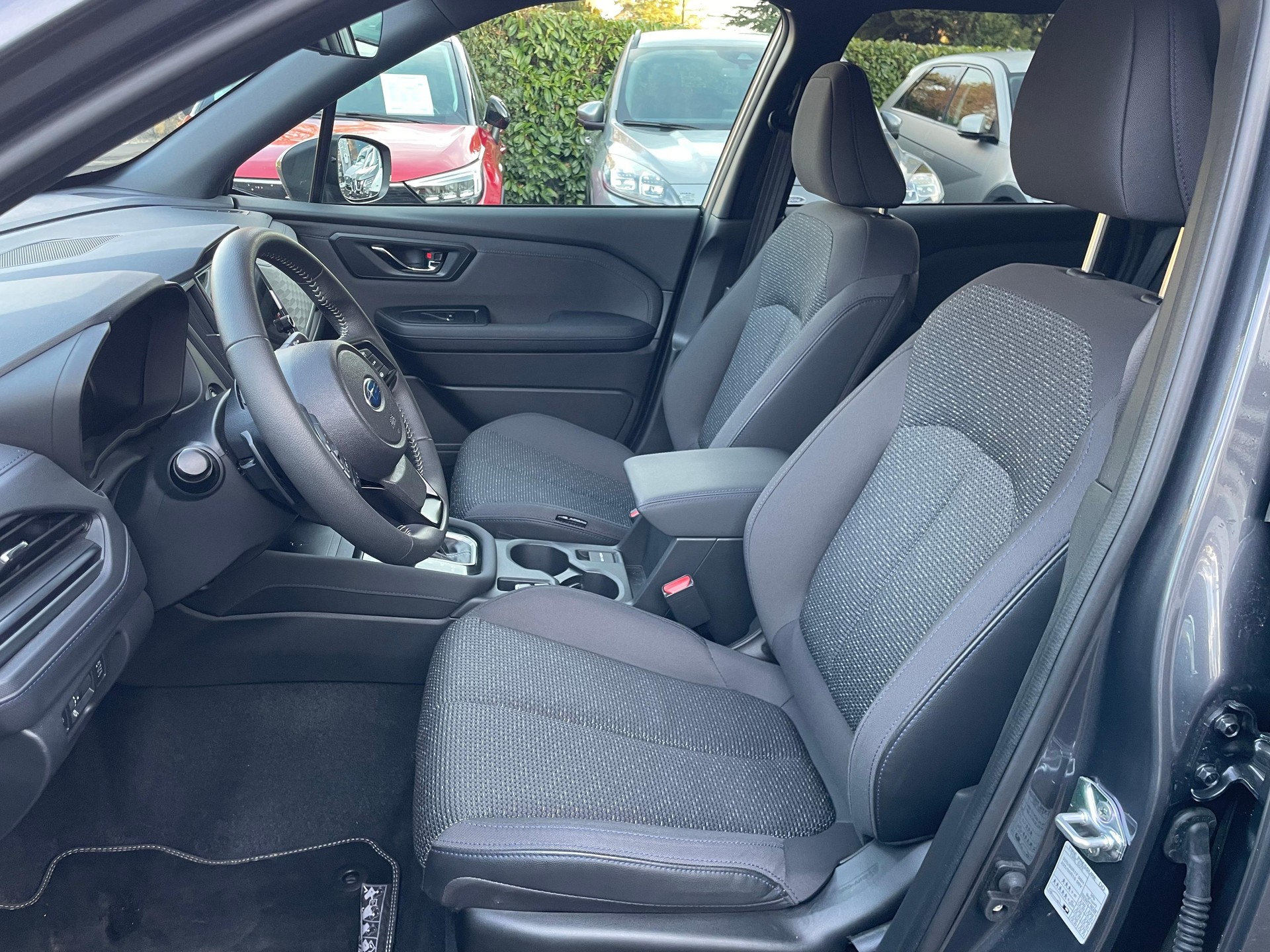 SUBARU Forester Station 2.0i e-Boxer Swiss Plus-image-10