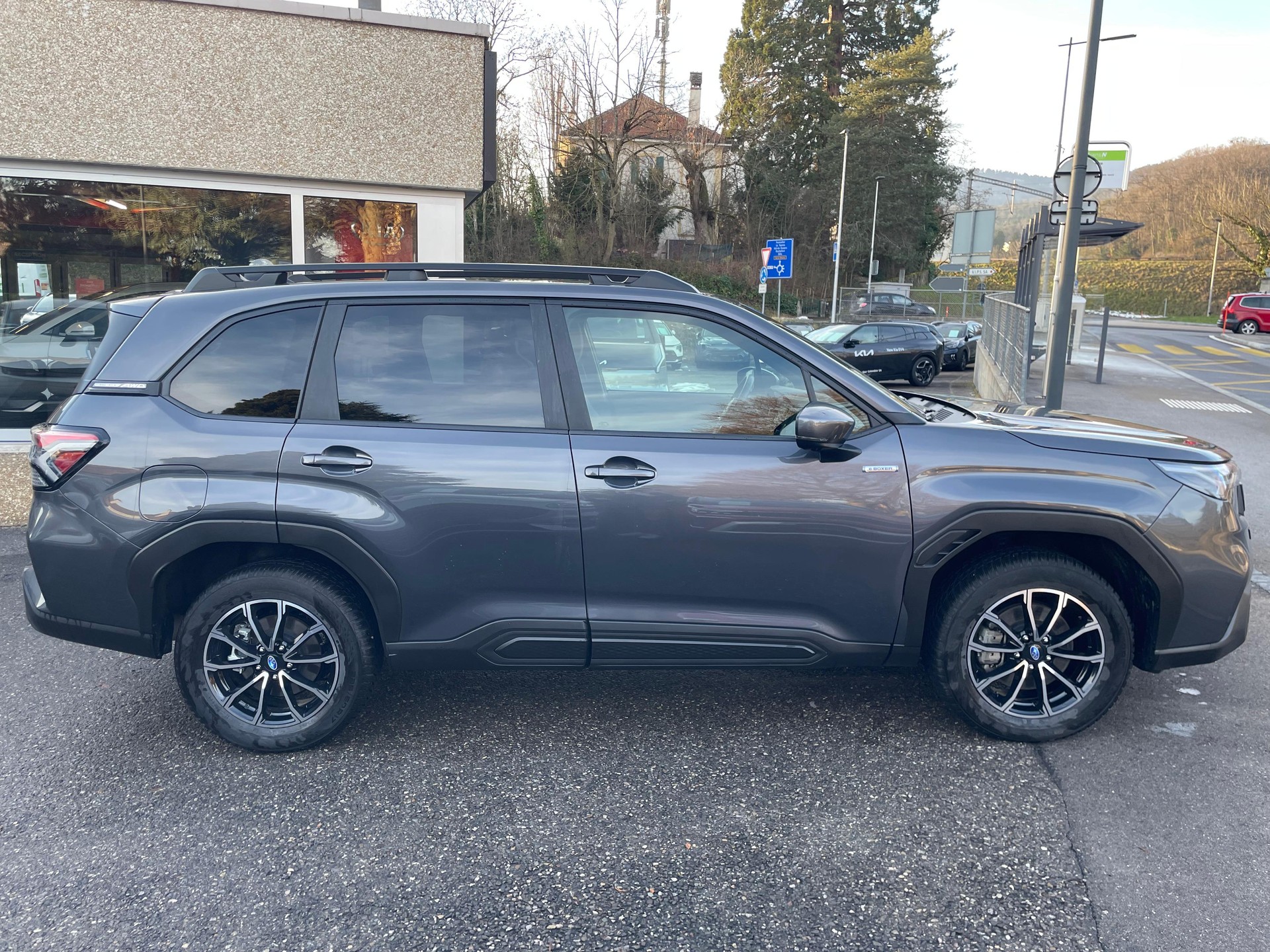 SUBARU Forester Station 2.0i e-Boxer Swiss Plus-image-6