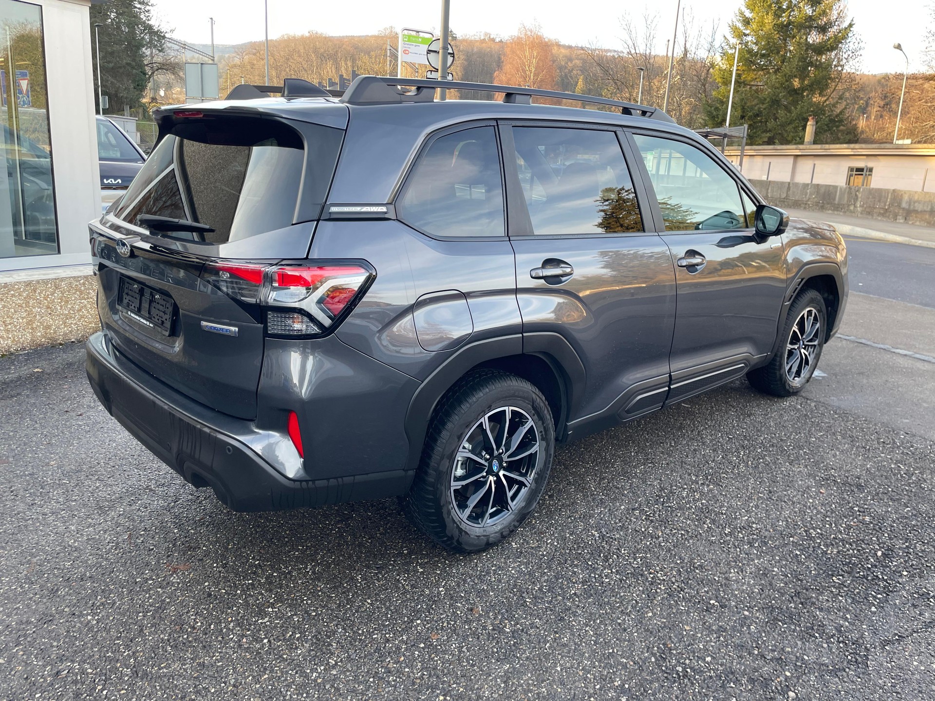 SUBARU Forester Station 2.0i e-Boxer Swiss Plus-image-7