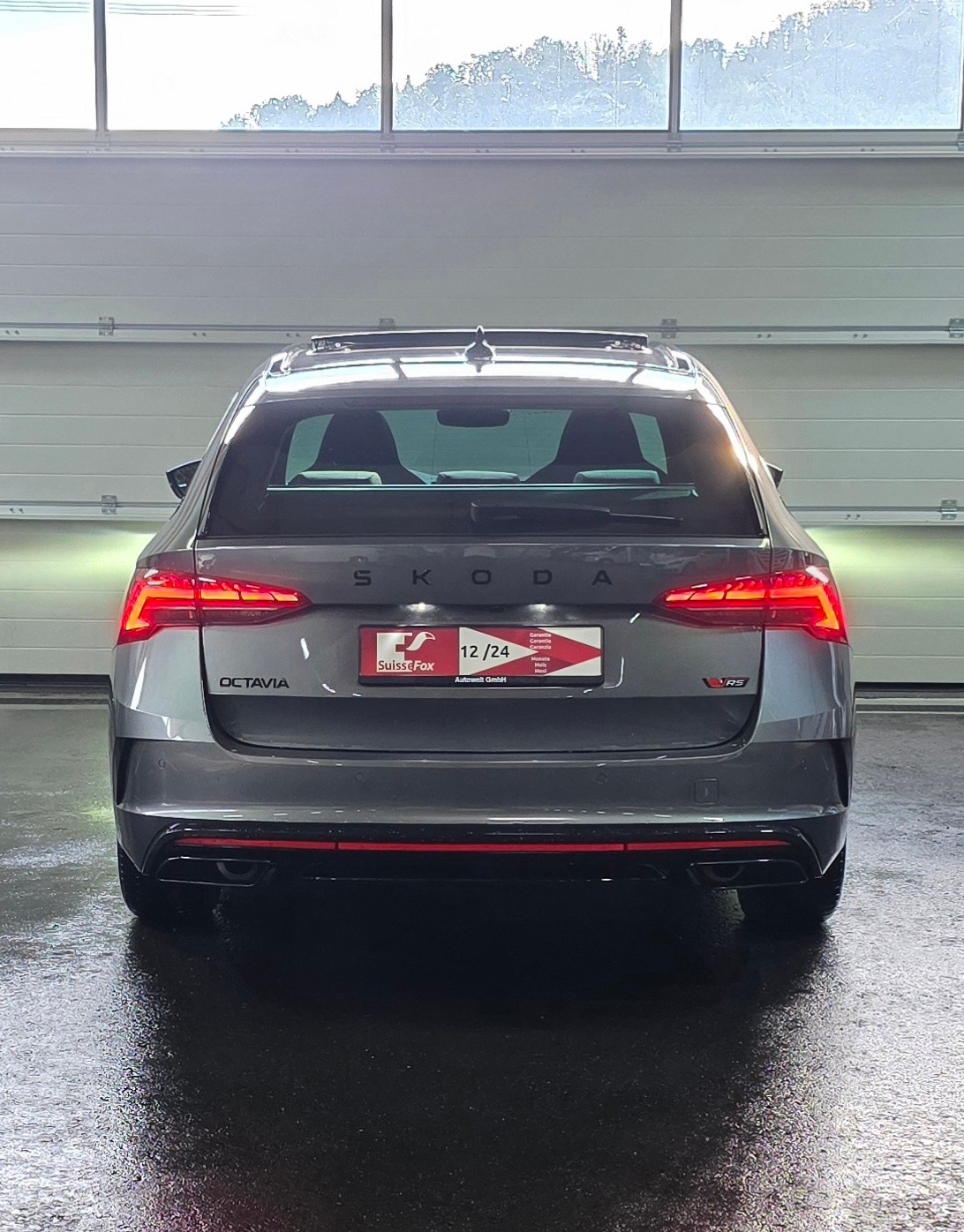 SKODA Octavia Combi 2.0 TSI DSG RS-image-3