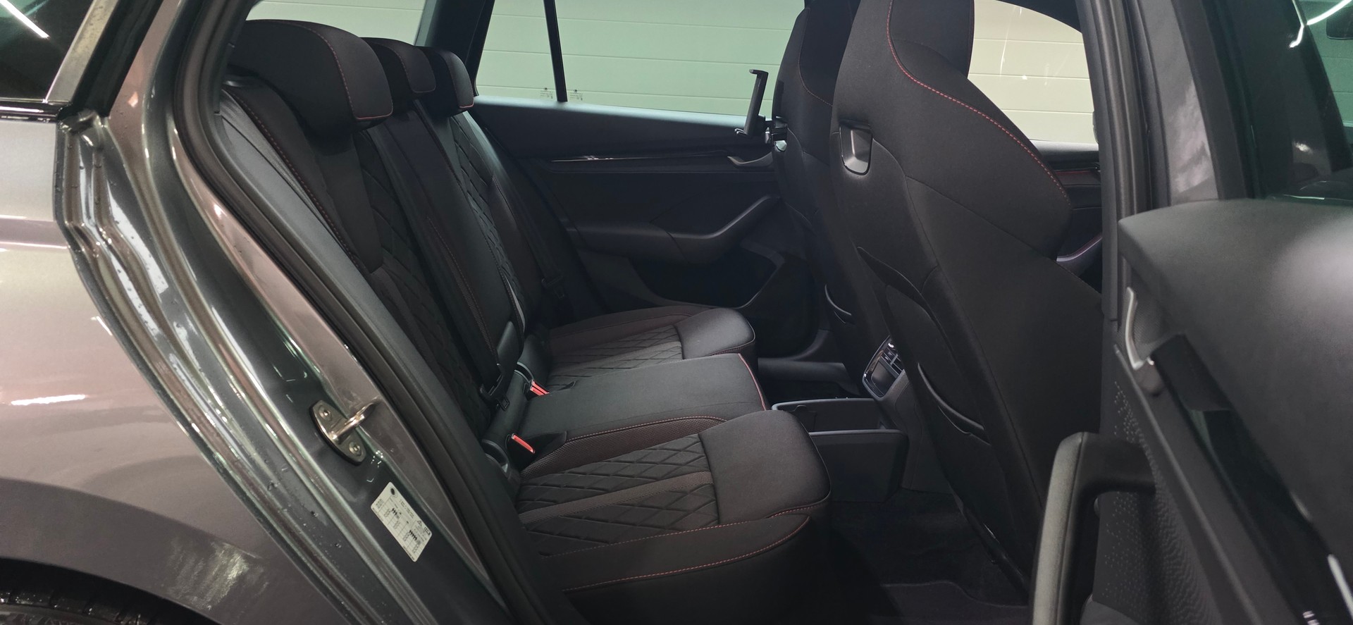 SKODA Octavia Combi 2.0 TSI DSG RS-image-28