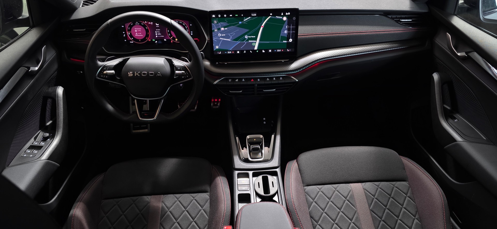 SKODA Octavia Combi 2.0 TSI DSG RS-image-20