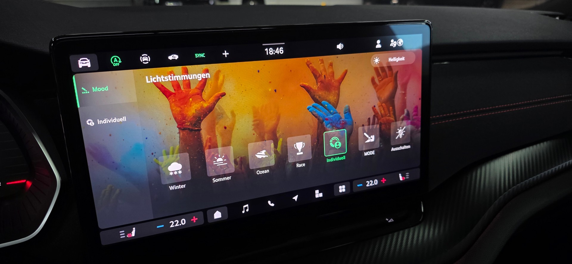 SKODA Octavia Combi 2.0 TSI DSG RS-image-15