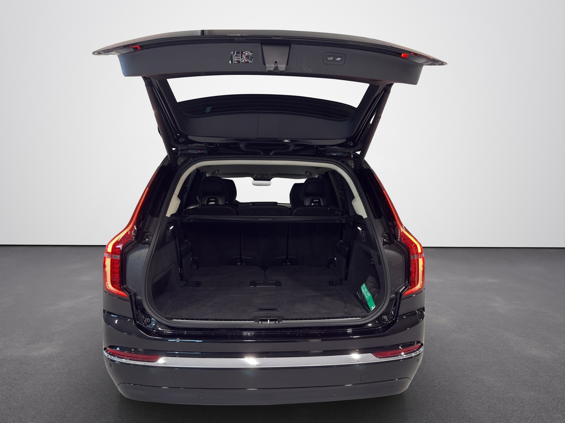 VOLVO XC90 2.0 B5 MH Plus Bright AWD-image-13