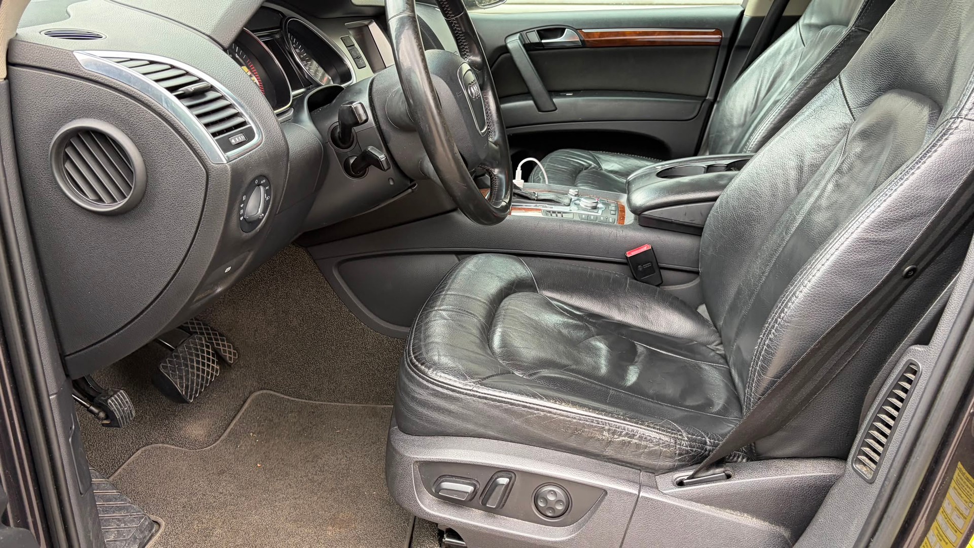 AUDI Q7 3.0 TDI quattro tiptronic-image-7