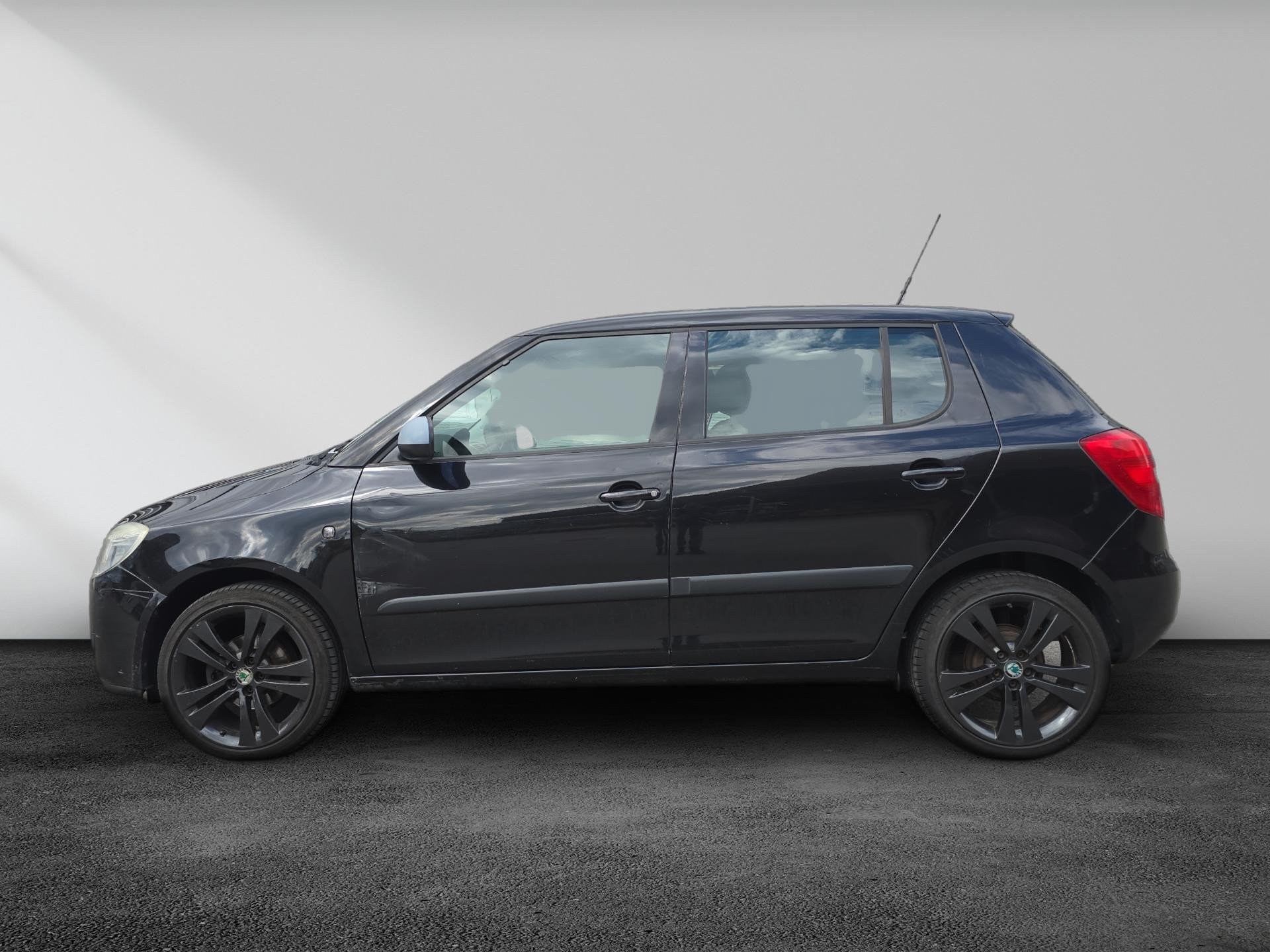 SKODA Fabia 1.2 Entry-image-4