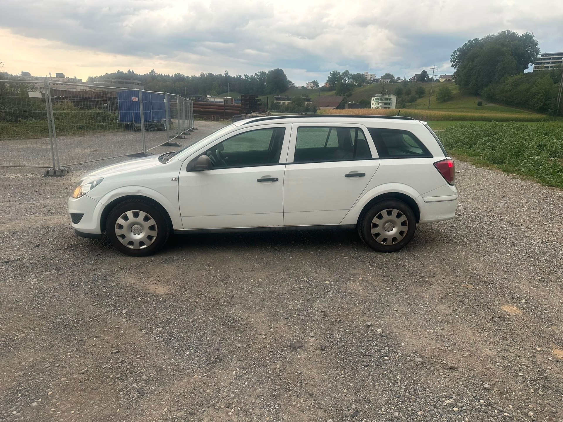 OPEL Astra Caravan 1.6i 16V Enjoy-image-9