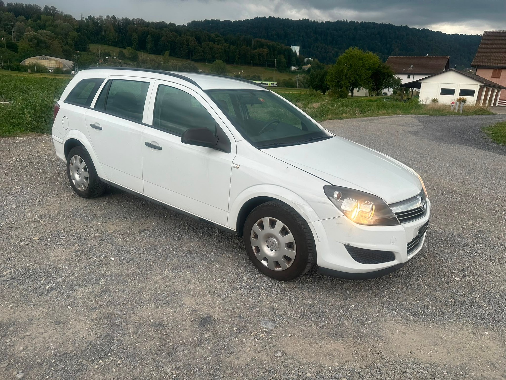 OPEL Astra Caravan 1.6i 16V Enjoy-image-2