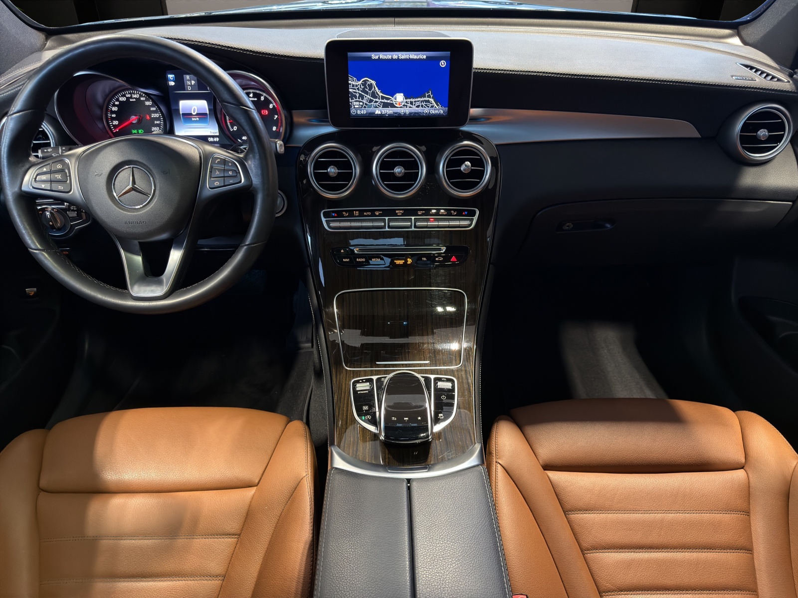 MERCEDES-BENZ GLC 300 4Matic 9G-Tronic-image-12