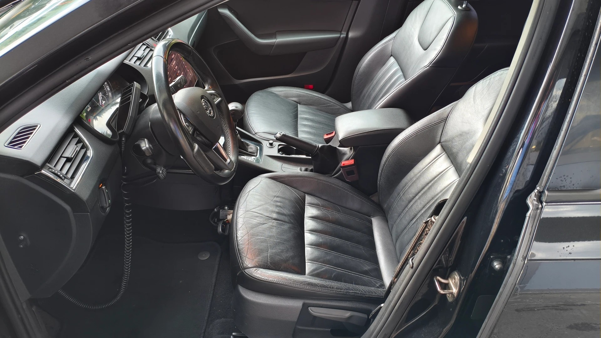 SKODA Octavia Combi 1.8 TSI Style 4x4 DSG-image-6