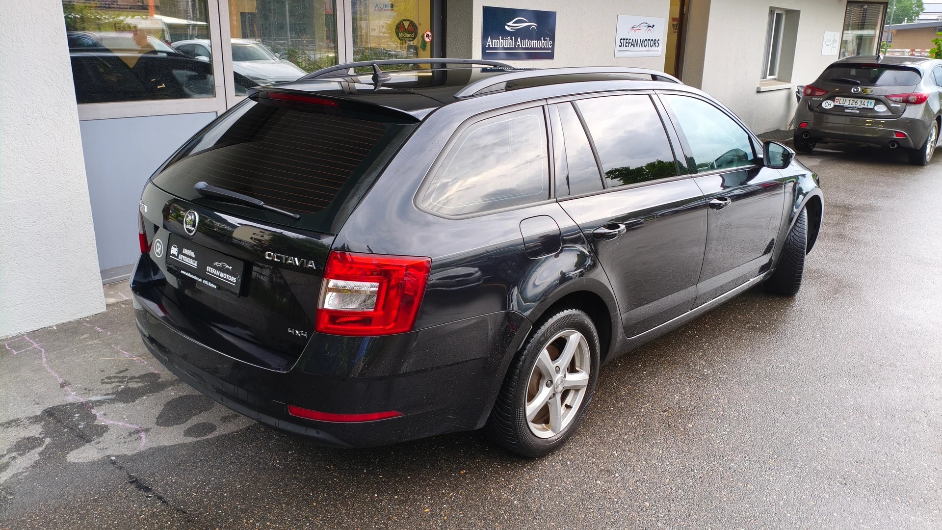 SKODA Octavia Combi 1.8 TSI Style 4x4 DSG-image-2