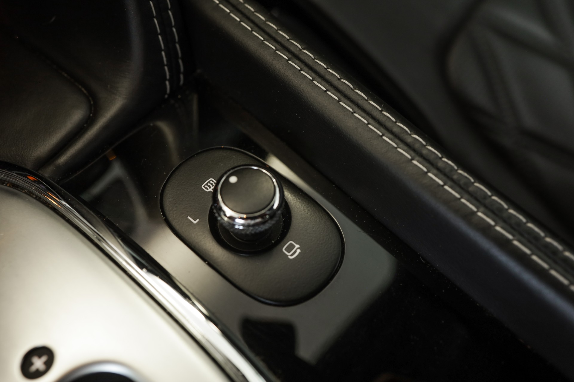 BENTLEY Continental GTC 4.0 V8 * ACC *-image-12