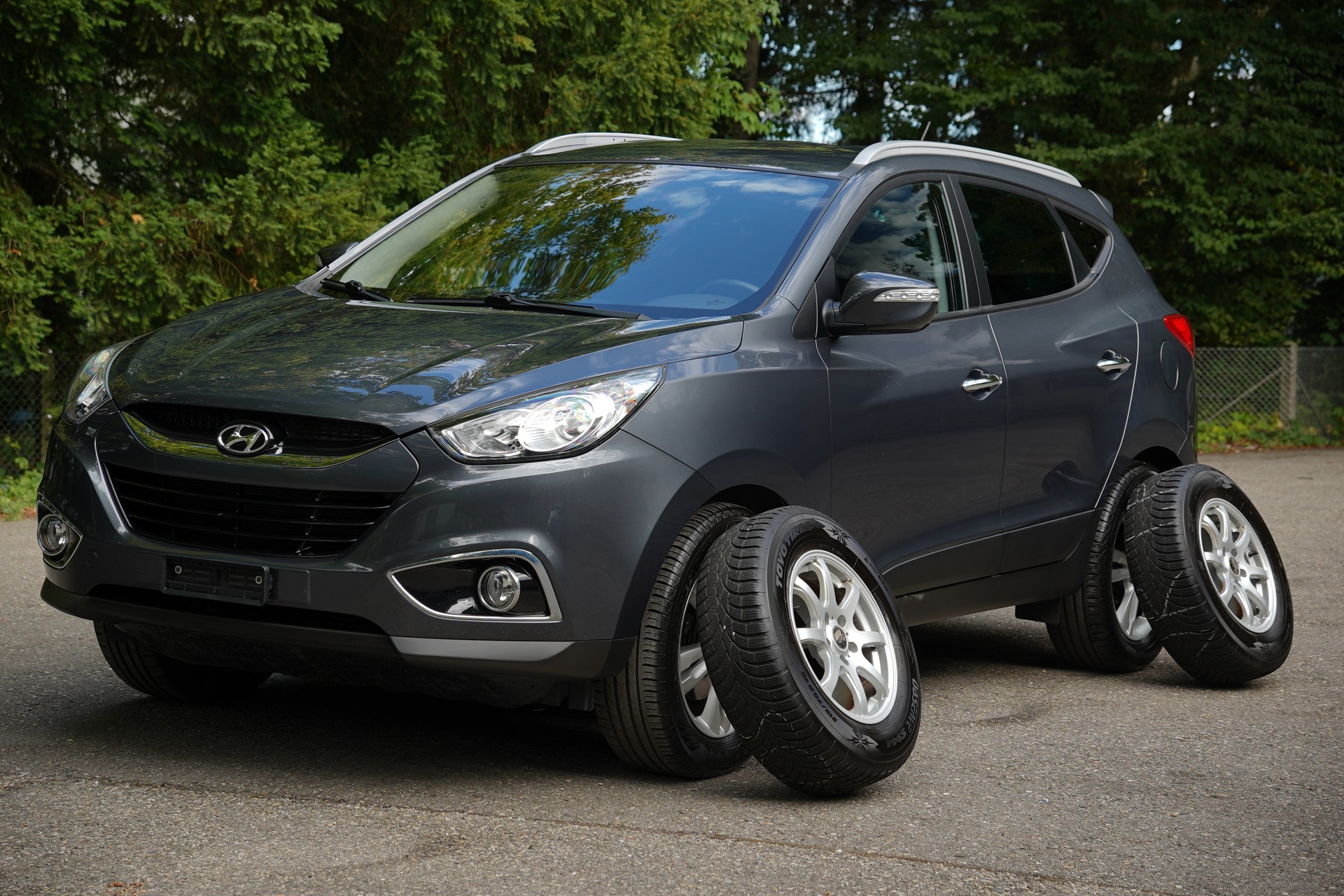 HYUNDAI iX 35 2.0 Style 4WD Automatic-image-8