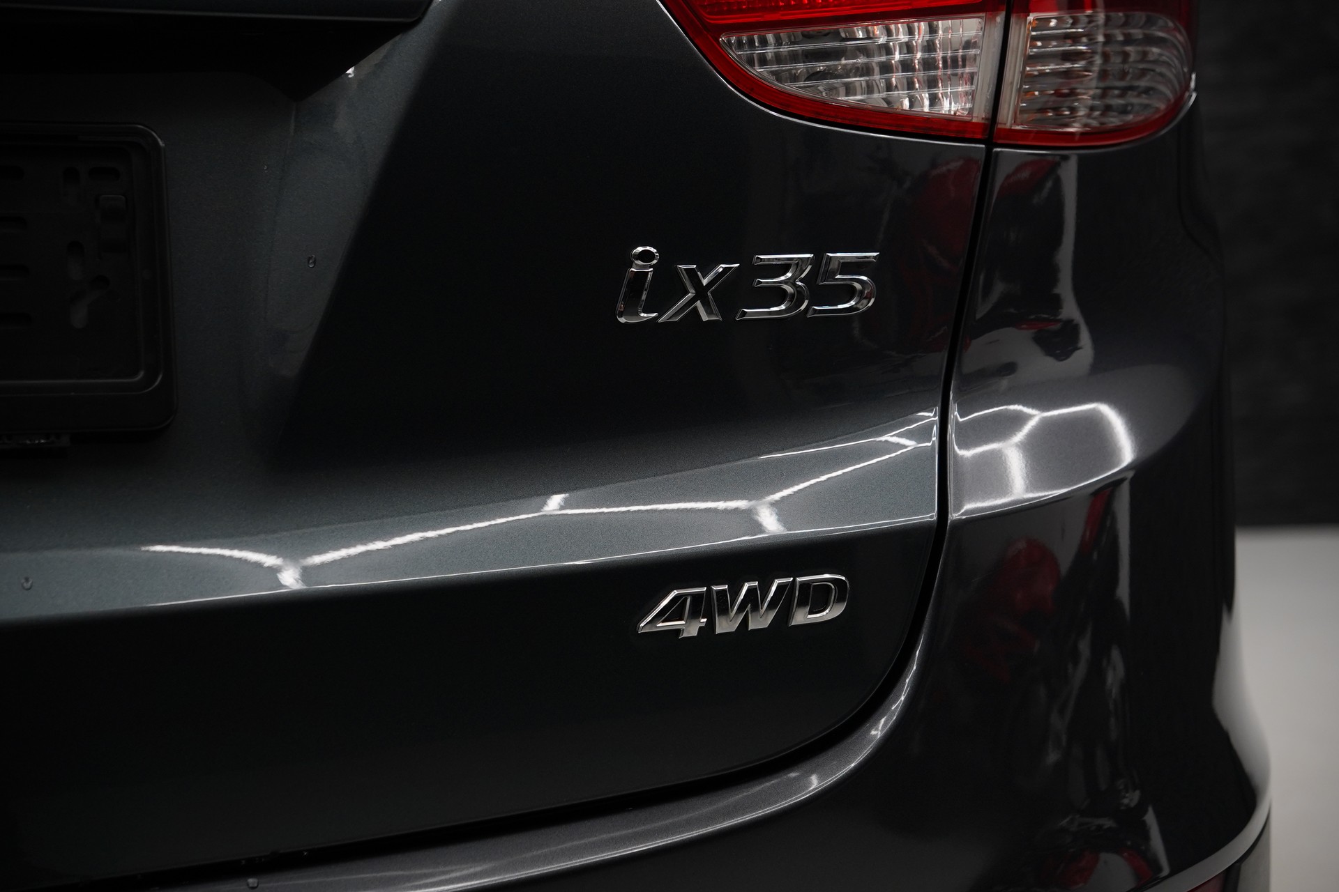 HYUNDAI iX 35 2.0 Style 4WD Automatic-image-15