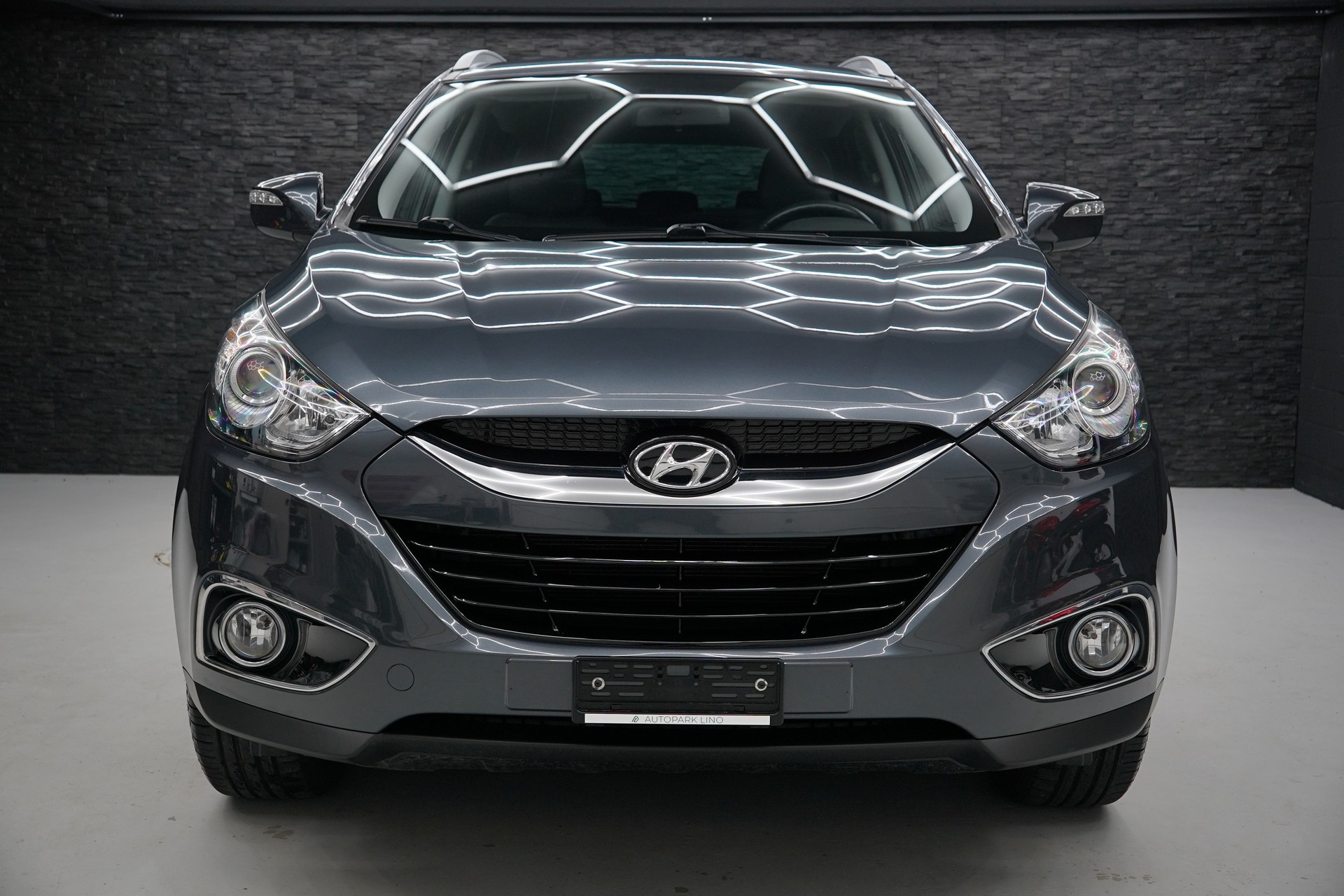 HYUNDAI iX 35 2.0 Style 4WD Automatic-image-1