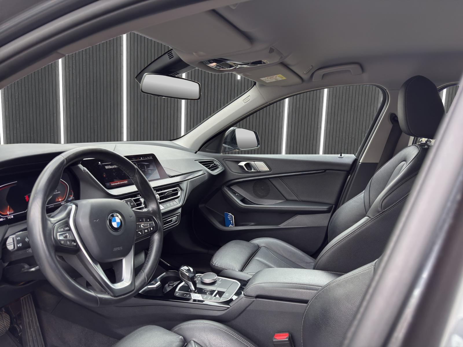 BMW 118i-image-16