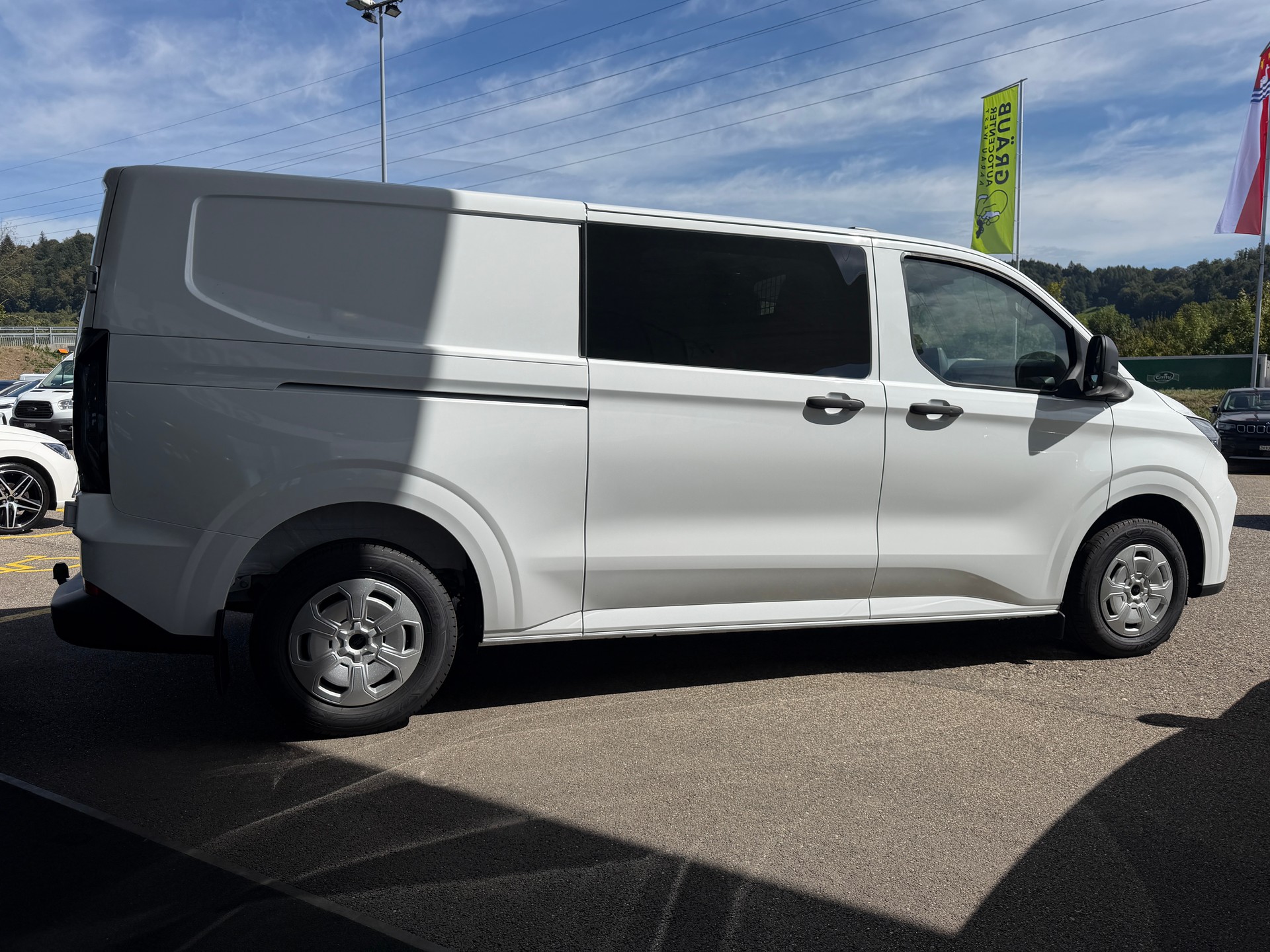 FORD Transit Custom Van 320 L2H1 Trend Automat-image-7