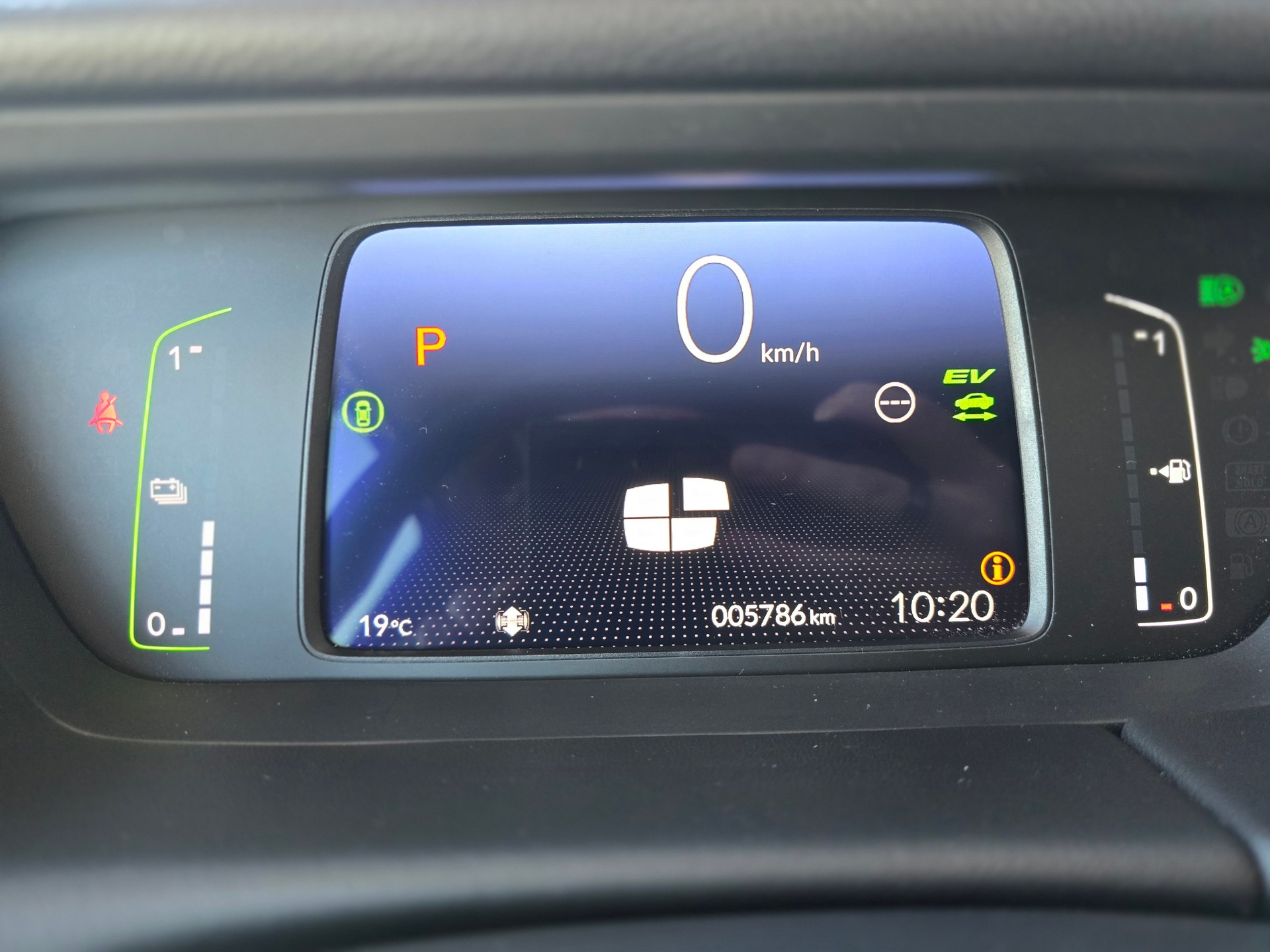 HONDA Jazz 1.5i-MMD Elegance-image-4
