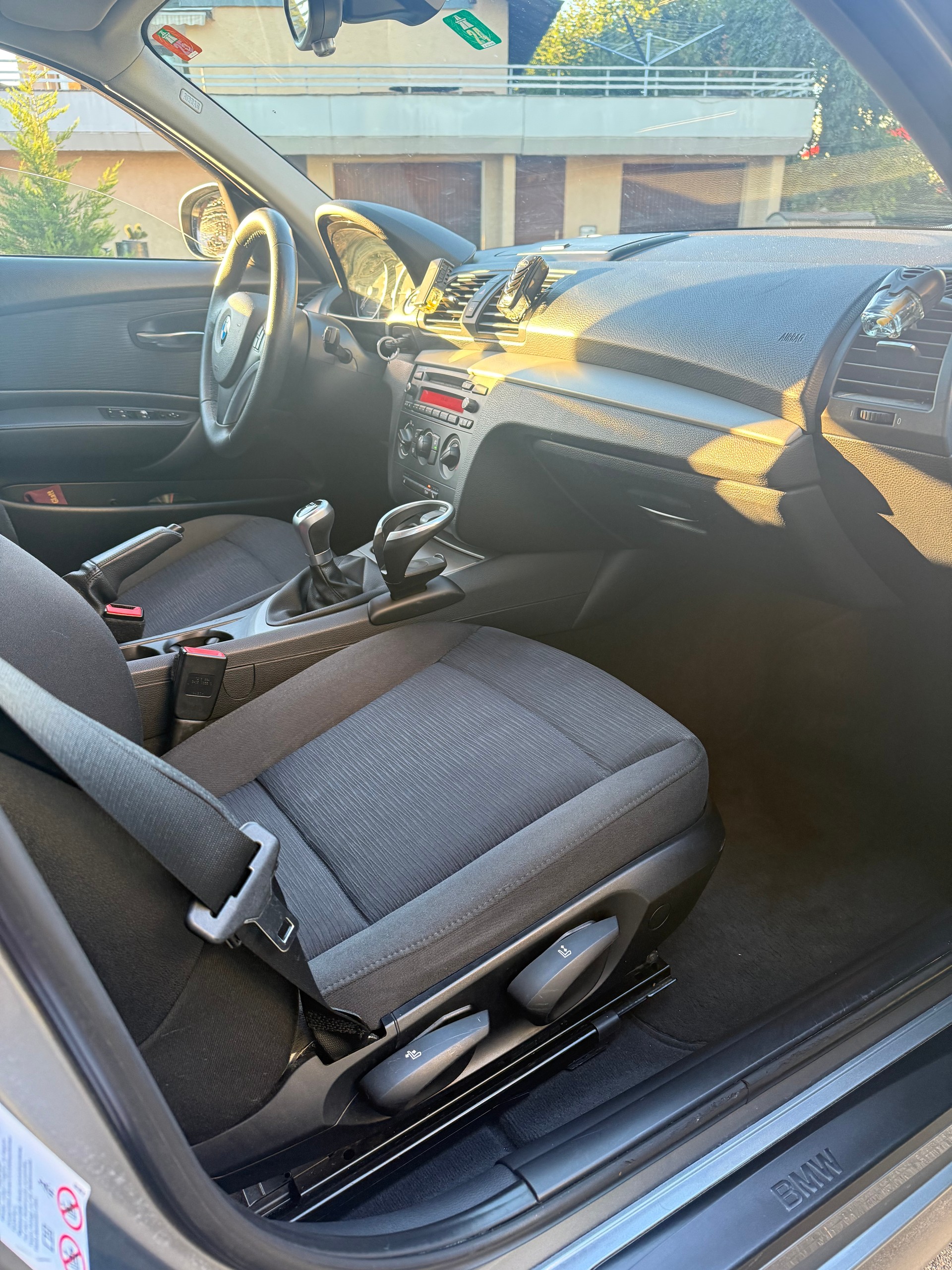 BMW 118d-image-2