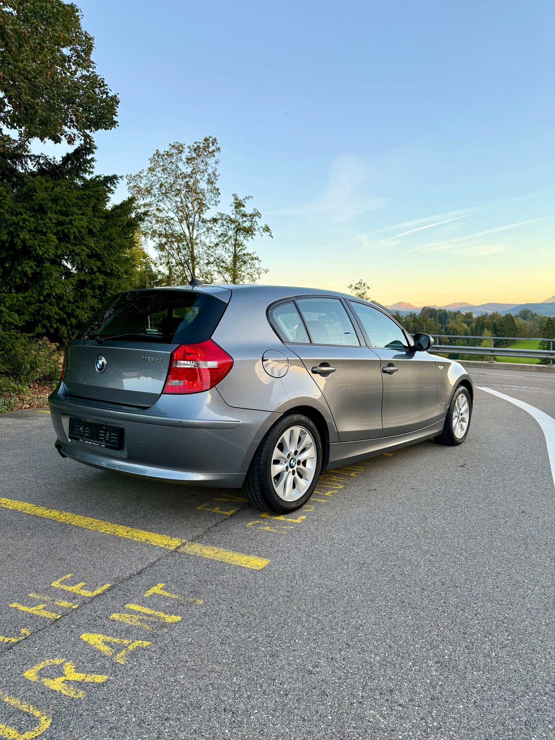 BMW 118d-image-4