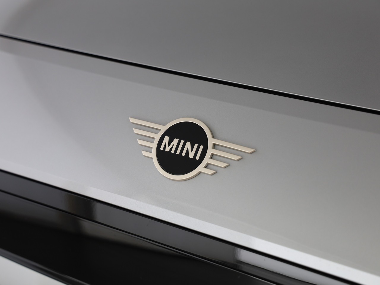 MINI Aceman E I MINI Days Offer-image-6