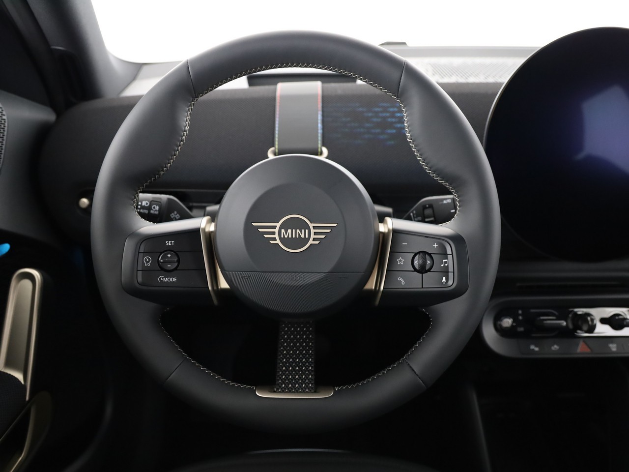 MINI Aceman E I MINI Days Offer-image-17