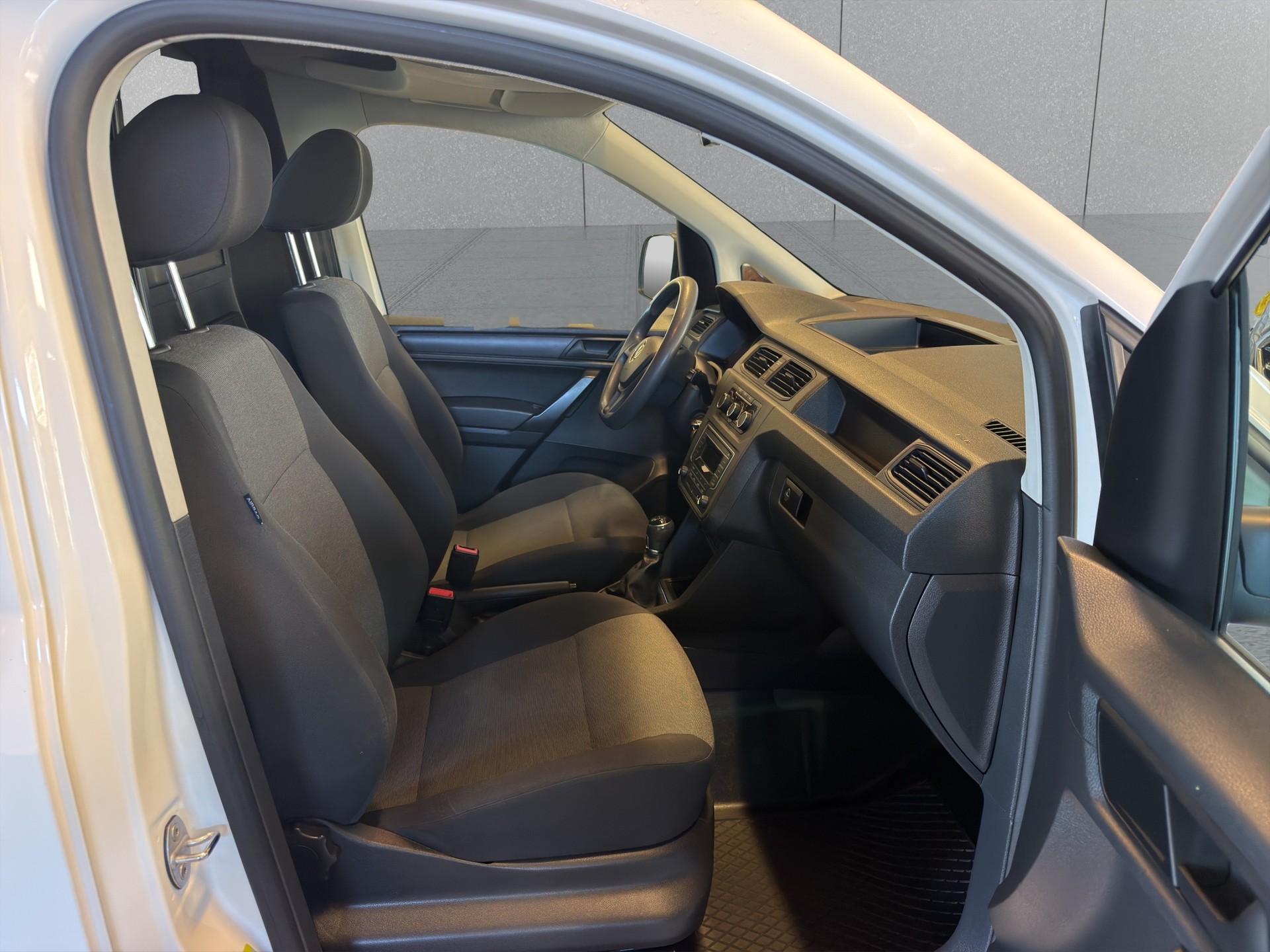 VW Caddy Cargo 2.0TDI 4Motion BlueMotion Technology*TOP ZUSTAND*NUR 38000 KM*KLIMA*INKLUSIVE SORTIMO INNEN EINRICHTUNG*-image-12