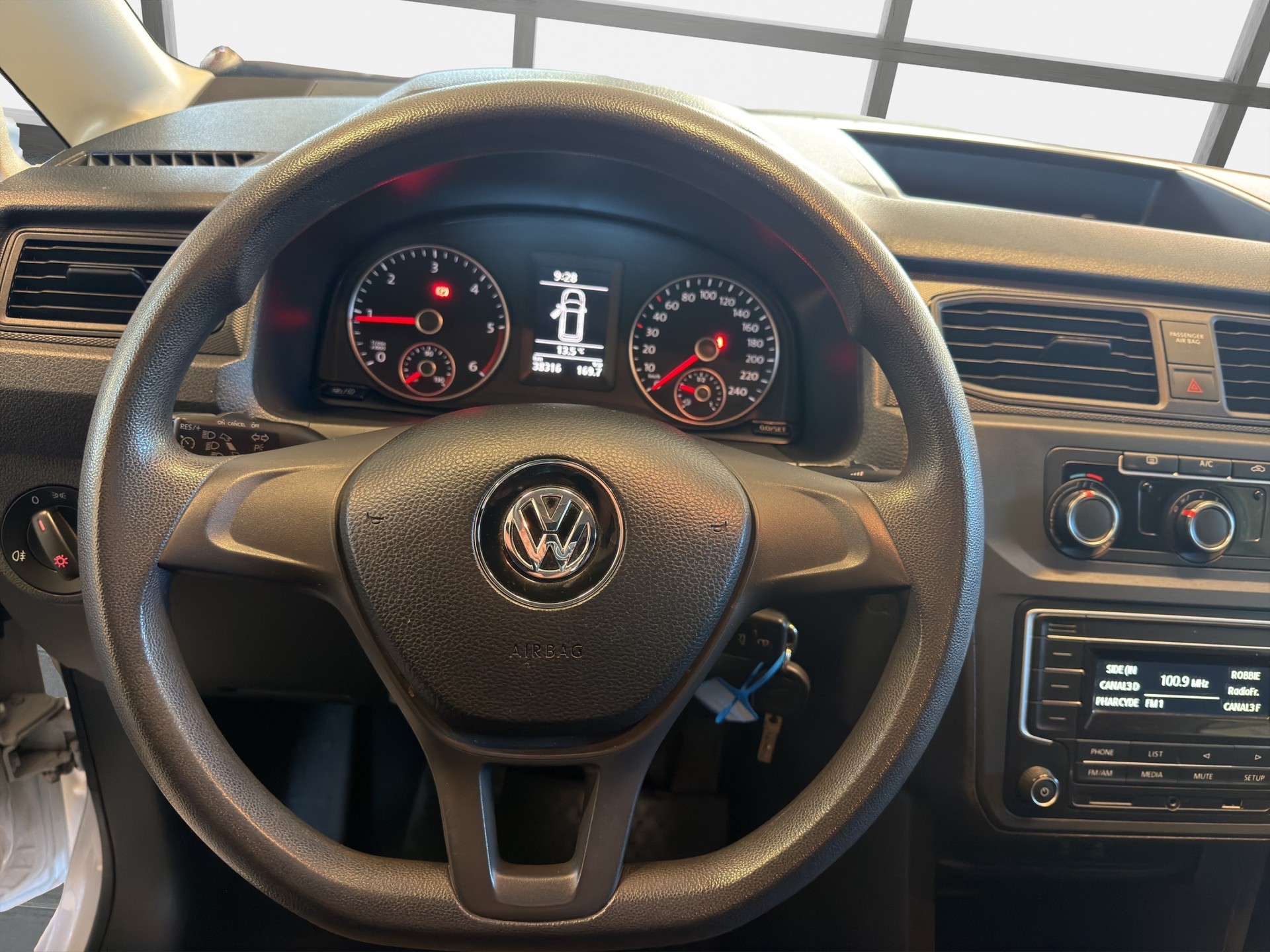 VW Caddy Cargo 2.0TDI 4Motion BlueMotion Technology*TOP ZUSTAND*NUR 38000 KM*KLIMA*INKLUSIVE SORTIMO INNEN EINRICHTUNG*-image-15