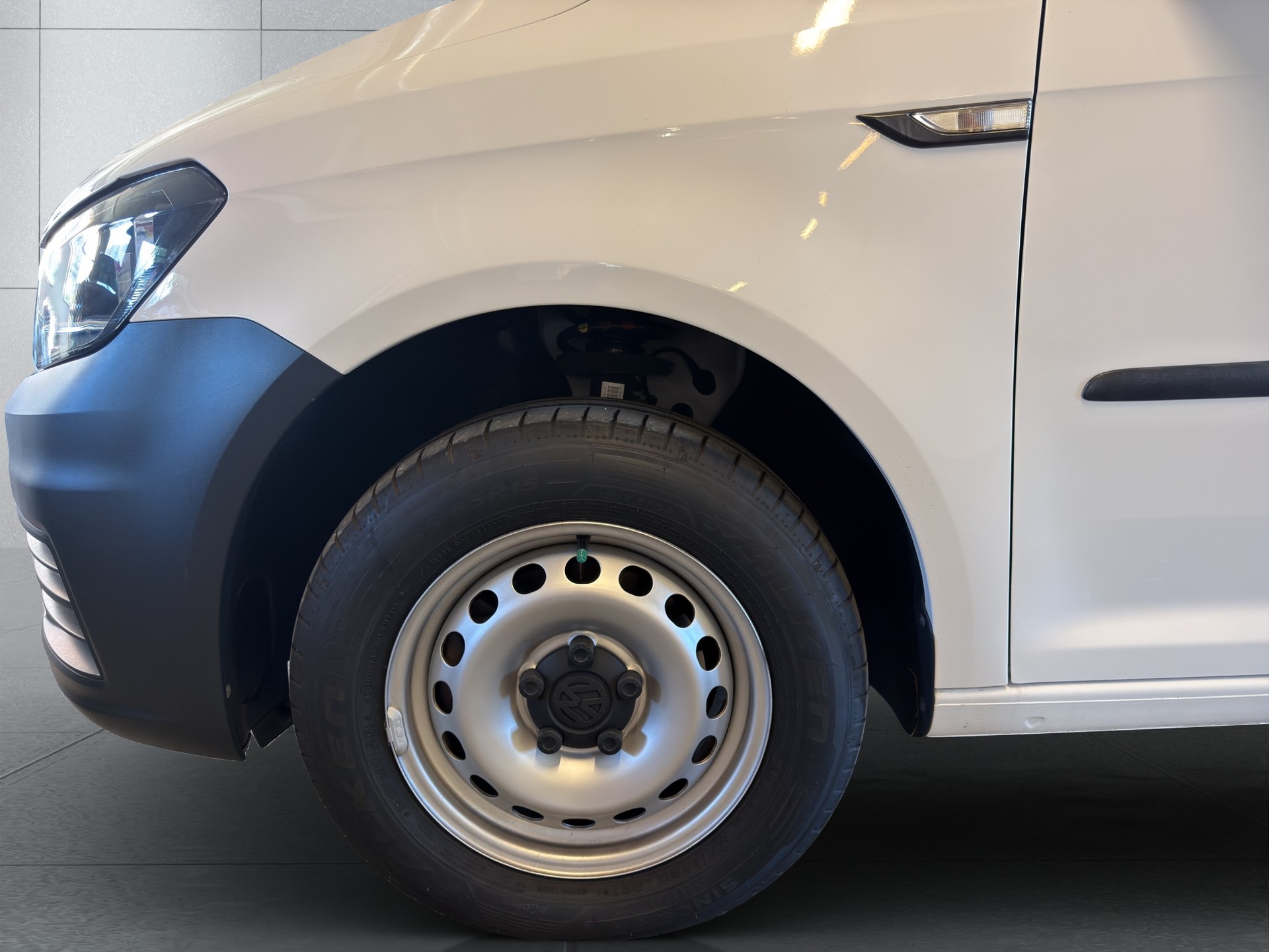 VW Caddy Cargo 2.0TDI 4Motion BlueMotion Technology*TOP ZUSTAND*NUR 38000 KM*KLIMA*INKLUSIVE SORTIMO INNEN EINRICHTUNG*-image-21