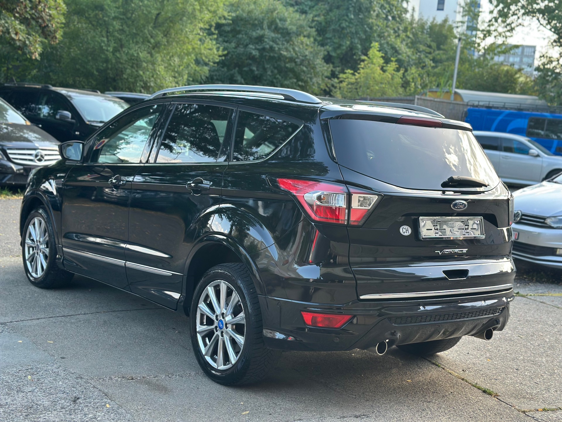 FORD Kuga 2.0 TDCi Vignale 4WD PowerShift-image-4