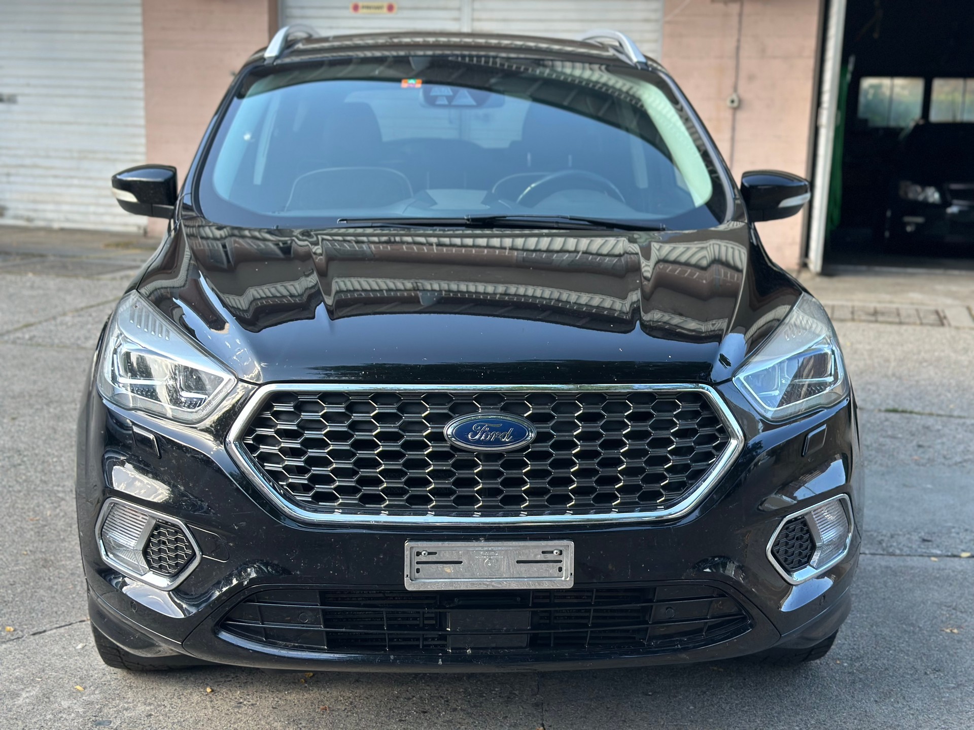 FORD Kuga 2.0 TDCi Vignale 4WD PowerShift-image-0