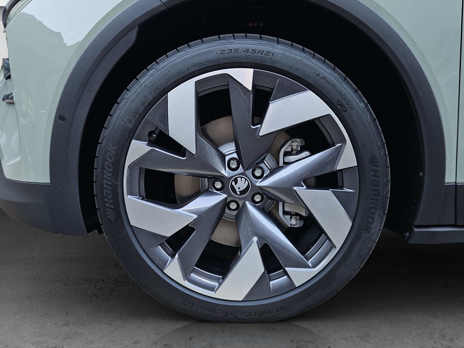 SKODA Skoda Elroq RS 85x-image-5