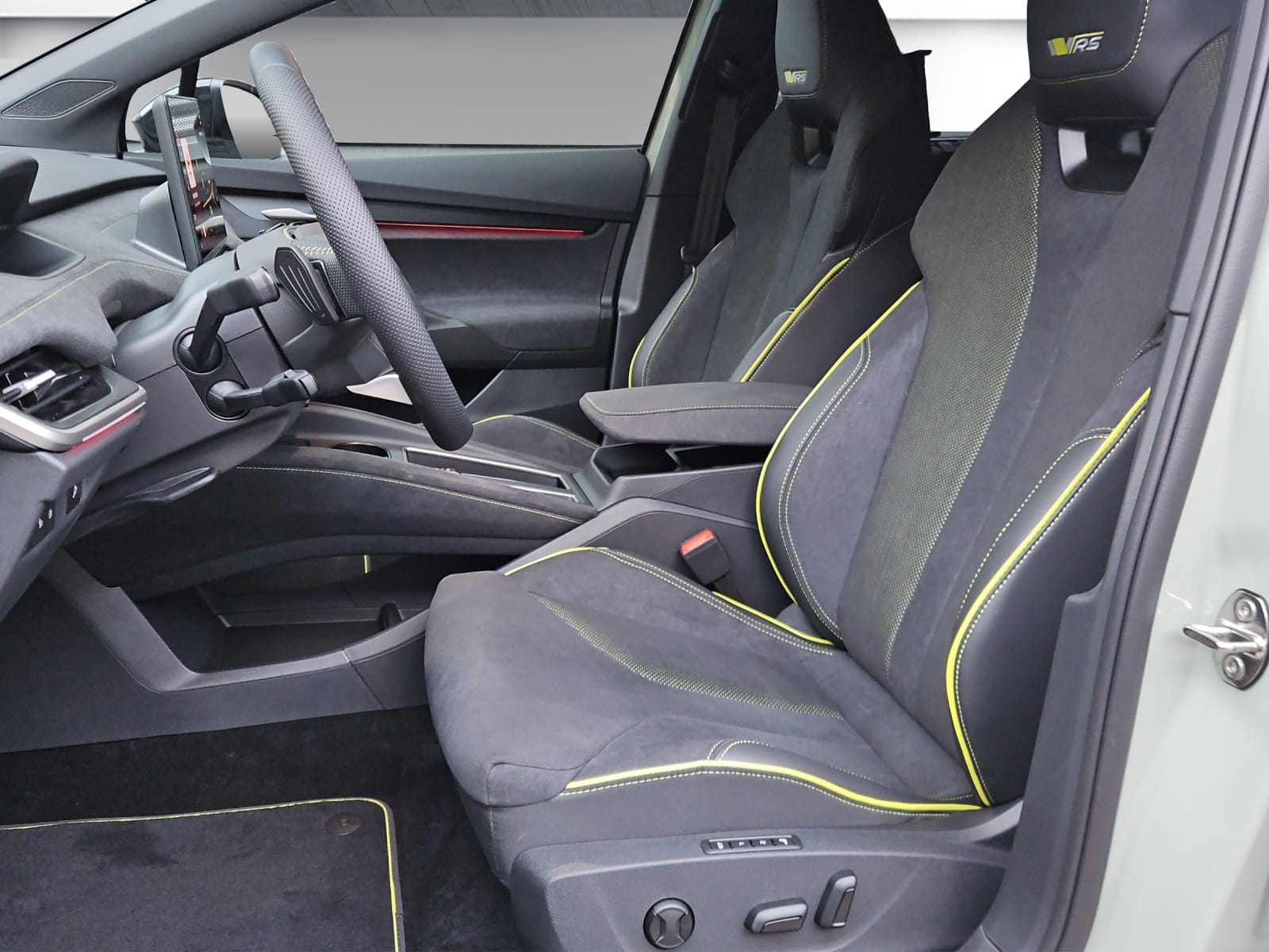 SKODA Skoda Elroq RS 85x-image-9
