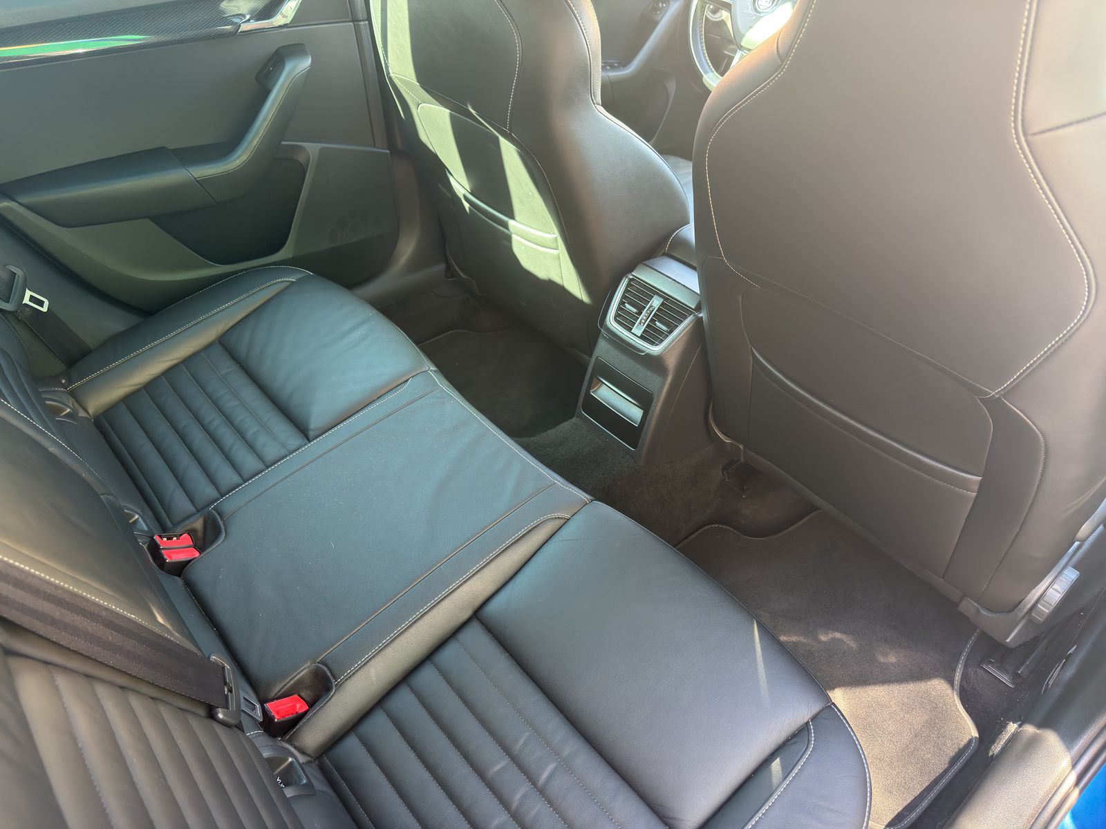 SKODA Octavia Combi 2.0 TSI RS DSG-image-9