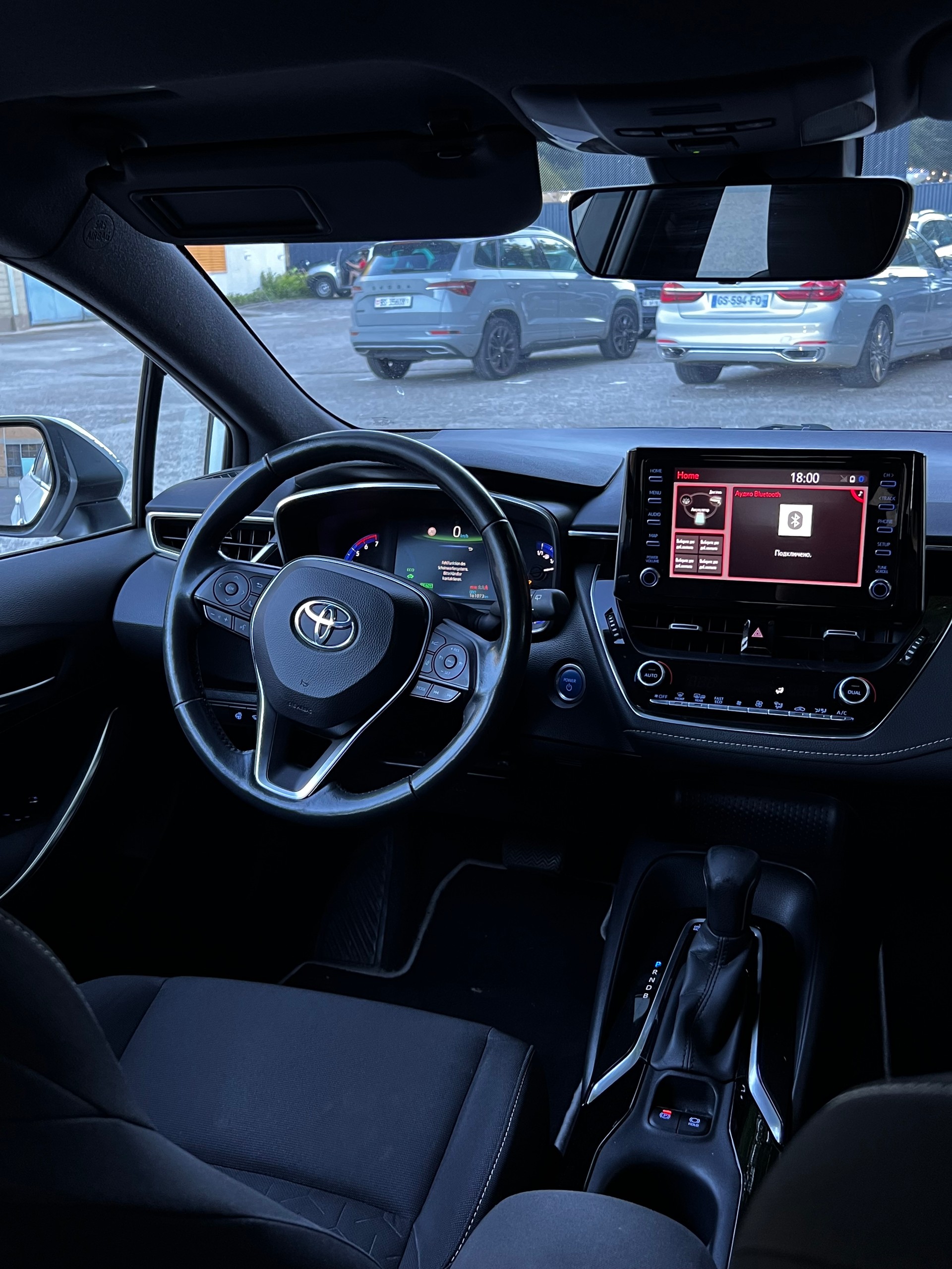 TOYOTA 1.8 HSD Trend-image-4