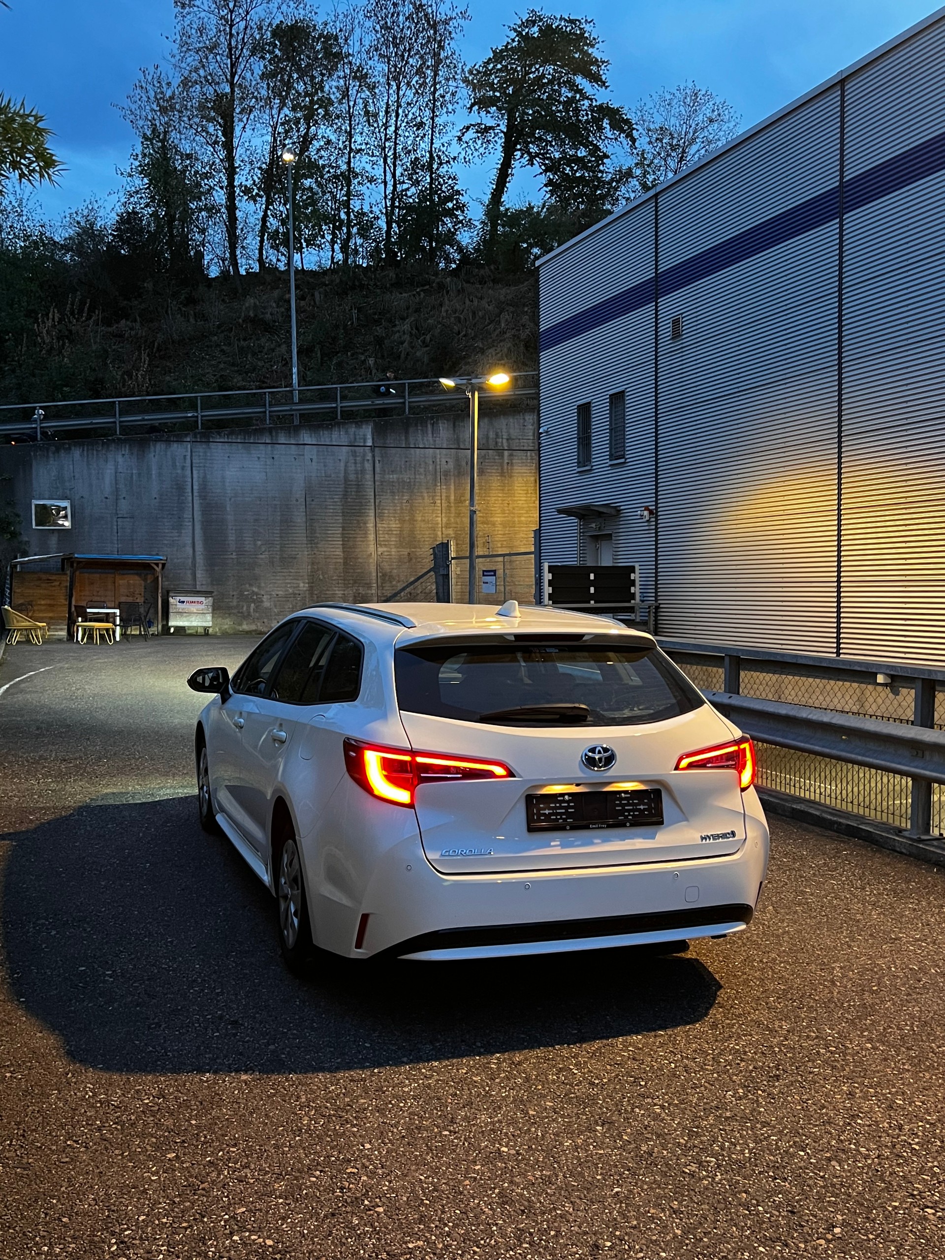 TOYOTA Corolla Touring Sports 1.8 HSD e-CVT-image-2