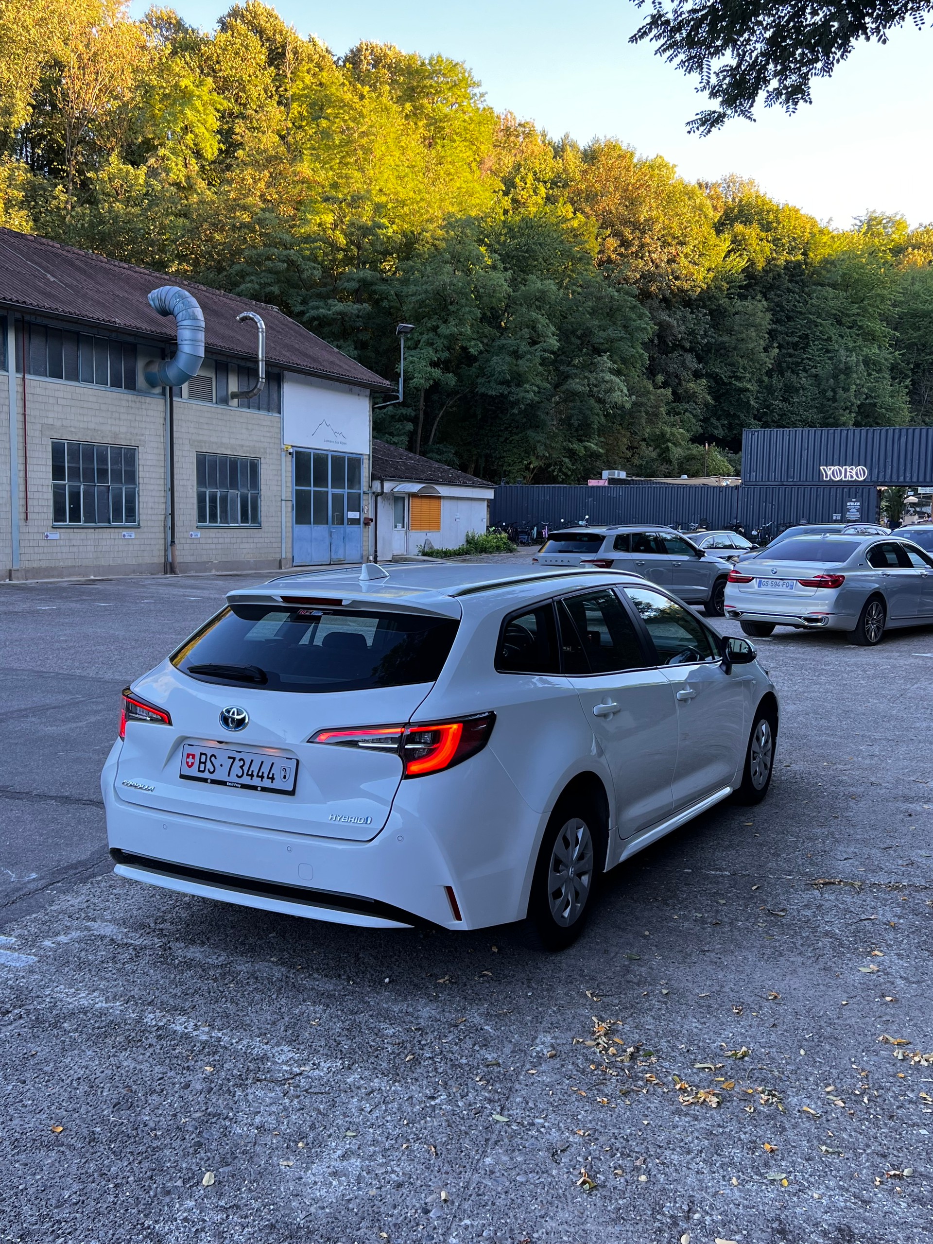 TOYOTA 1.8 HSD Trend-image-5