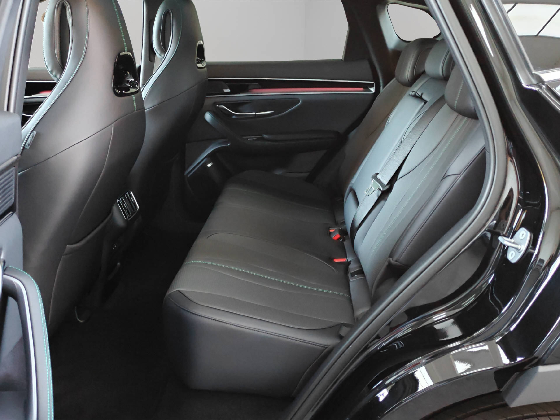 BYD Seal U DM-i Design AWD-image-5