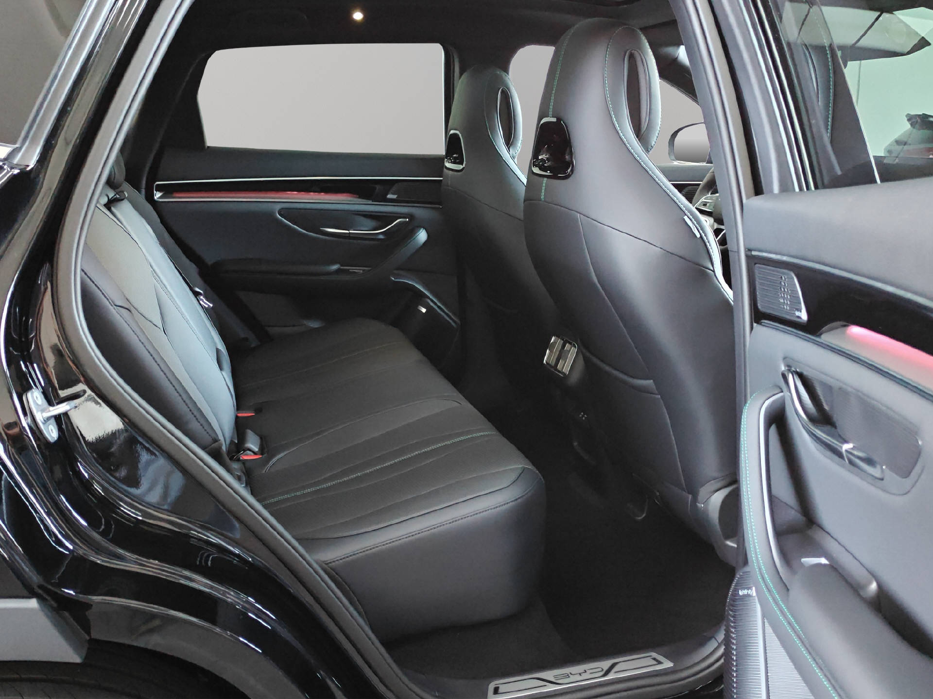 BYD Seal U DM-i Design AWD-image-6