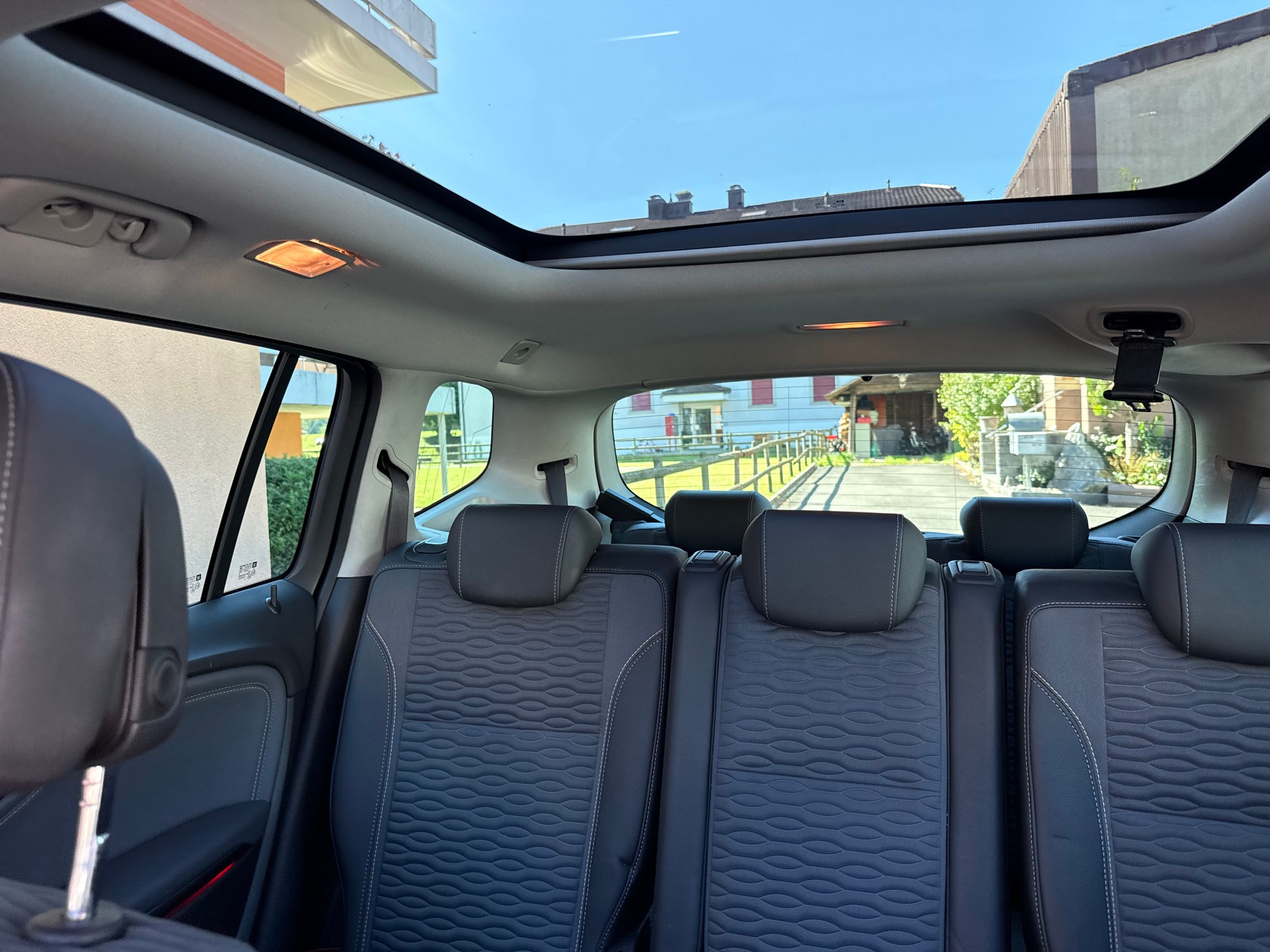 OPEL Zafira Tourer 1.4i 16V Turbo Enjoy Automatic-image-10