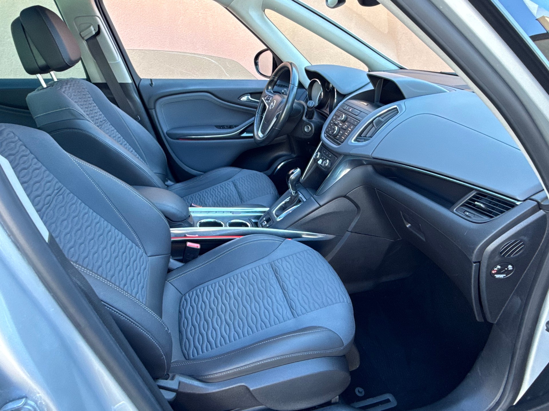OPEL Zafira Tourer 1.4i 16V Turbo Enjoy Automatic-image-8